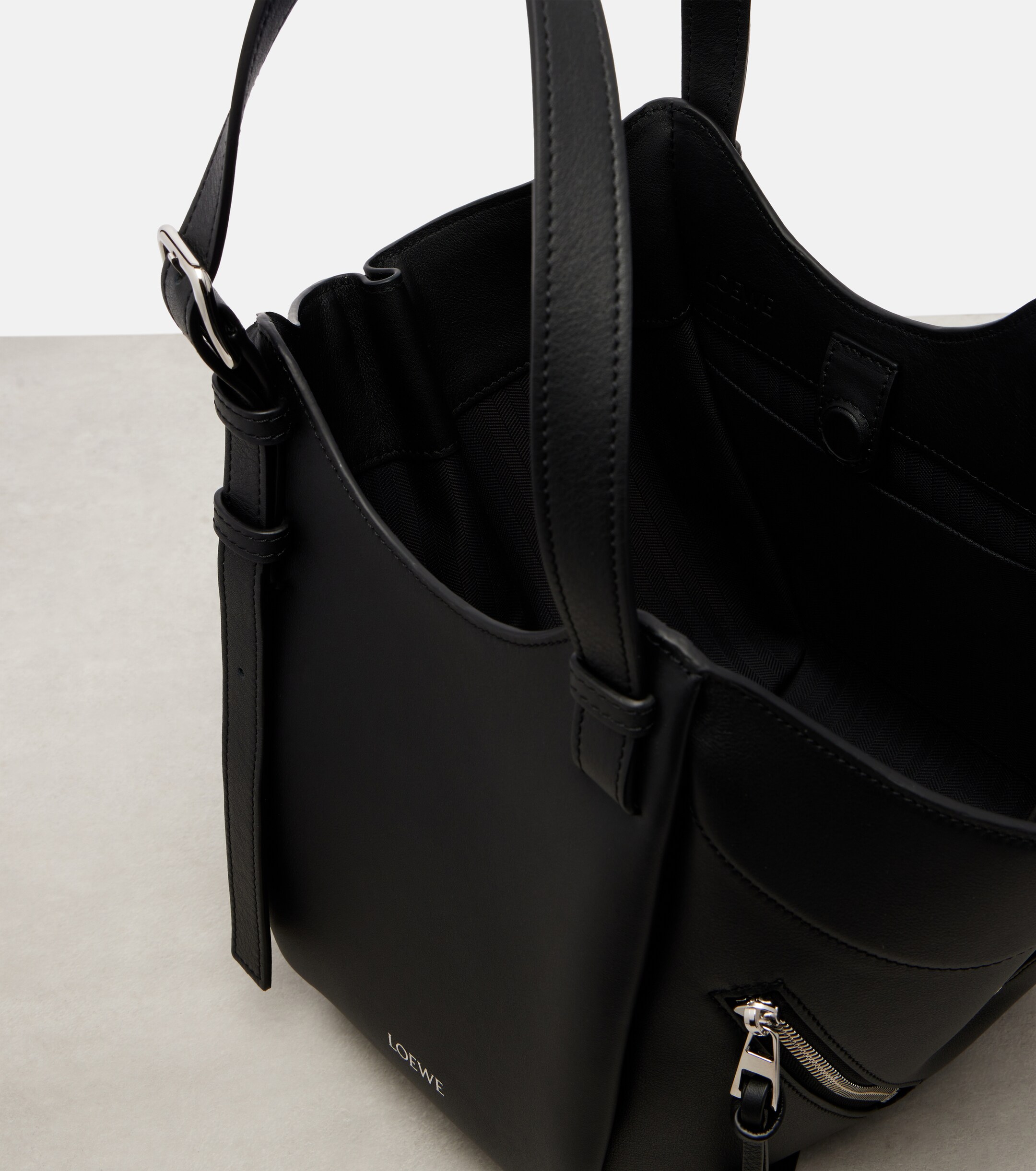 Loewe Hammock Flip Medium leather tote bag