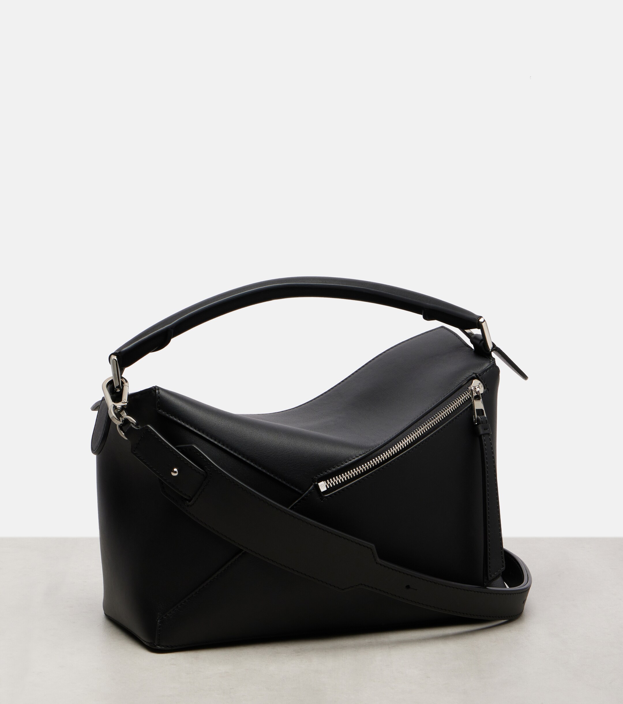 Loewe Loewe Puzzle Edge Medium leather top-handle bag
