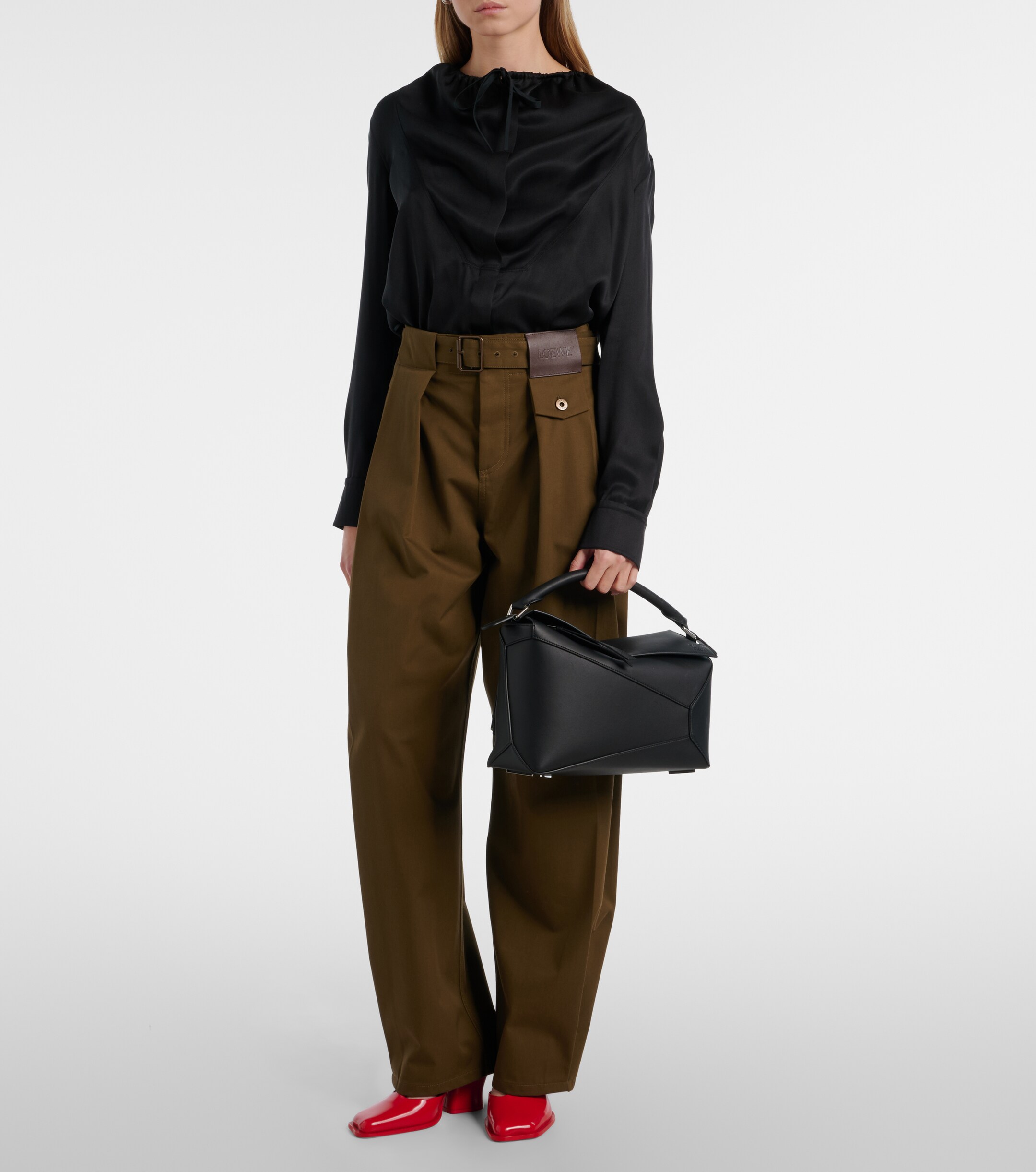 Loewe Loewe Puzzle Edge Medium leather top-handle bag