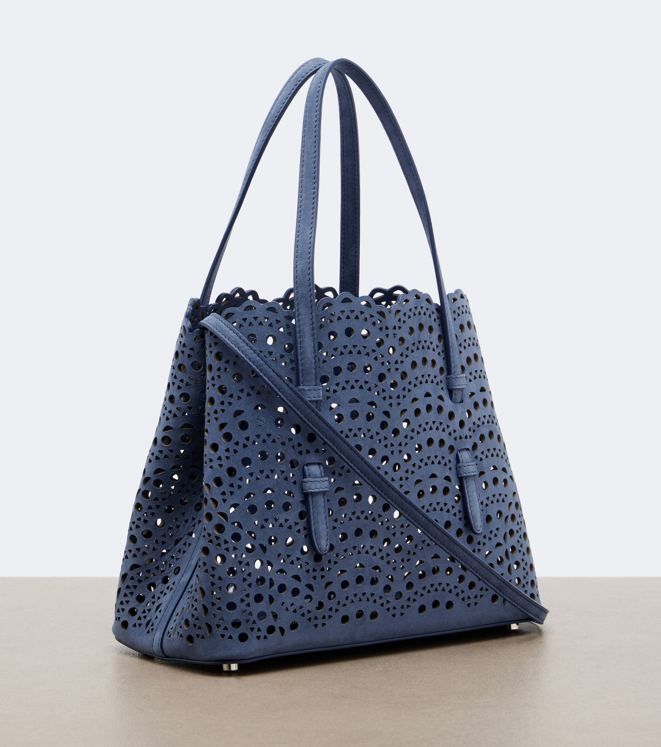 Alaïa Mina 20 Medium leather top-handle bag