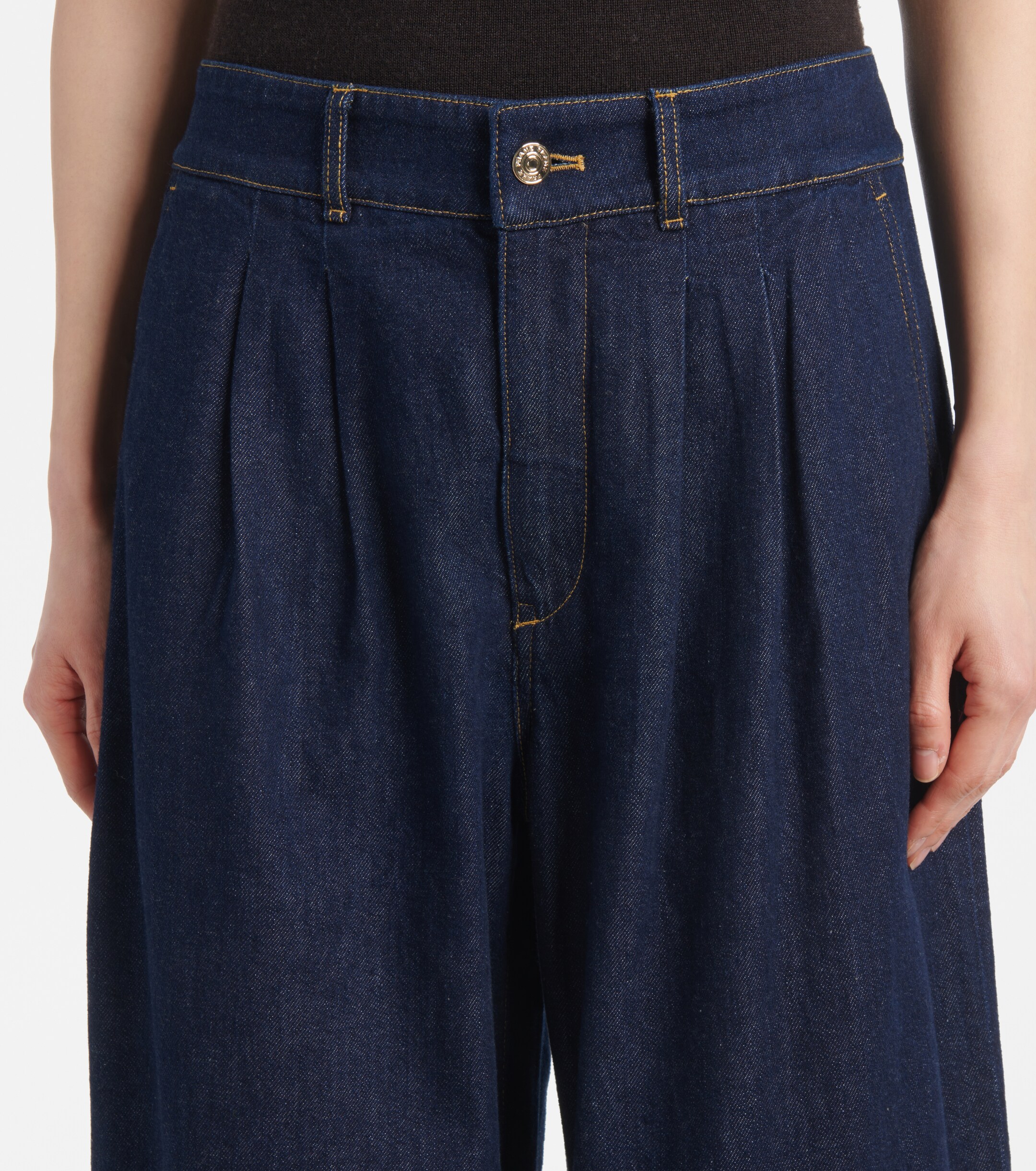 FRAME Tapered high-rise barrel-leg jeans thumbnail