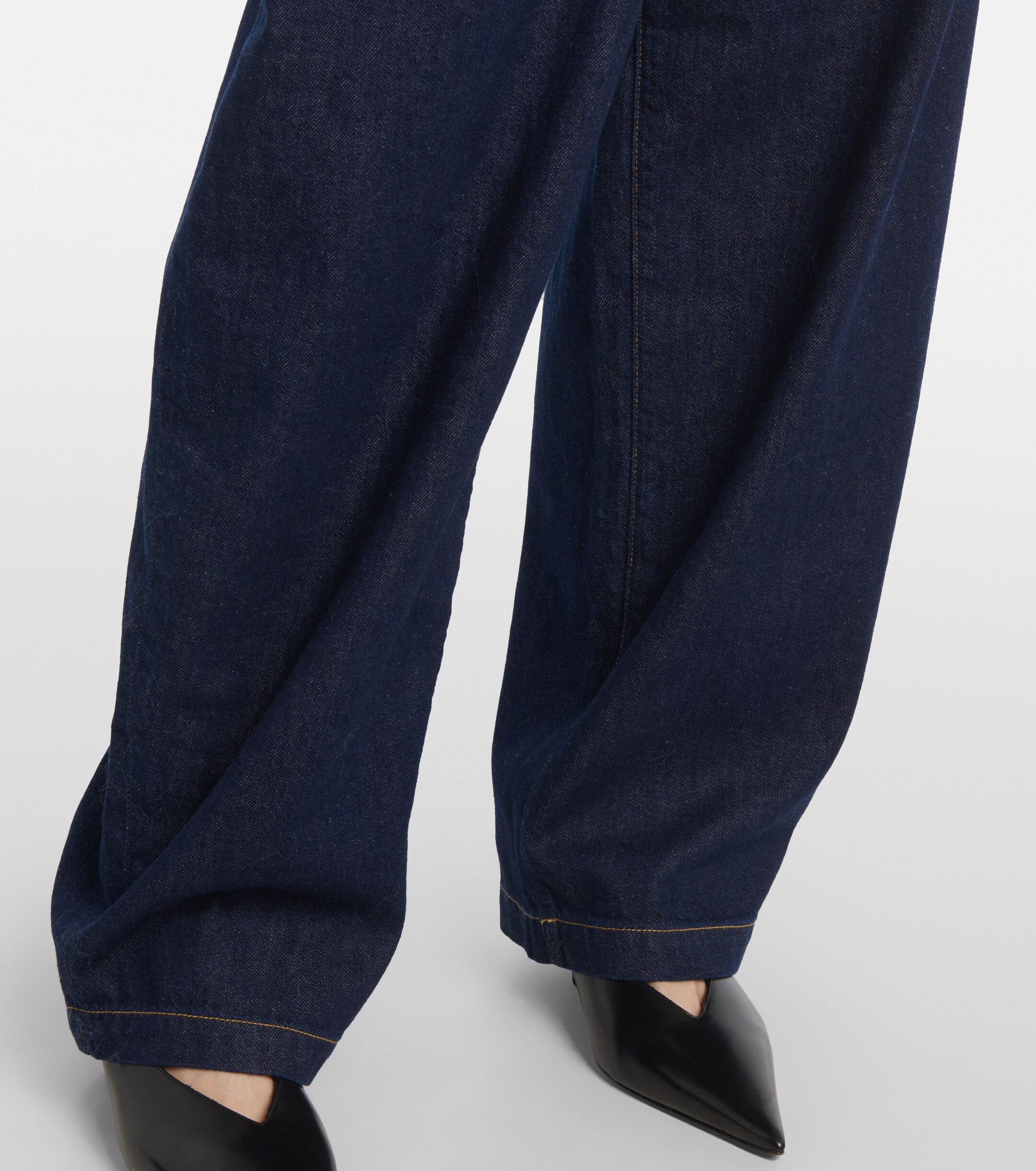 FRAME Tapered high-rise barrel-leg jeans thumbnail