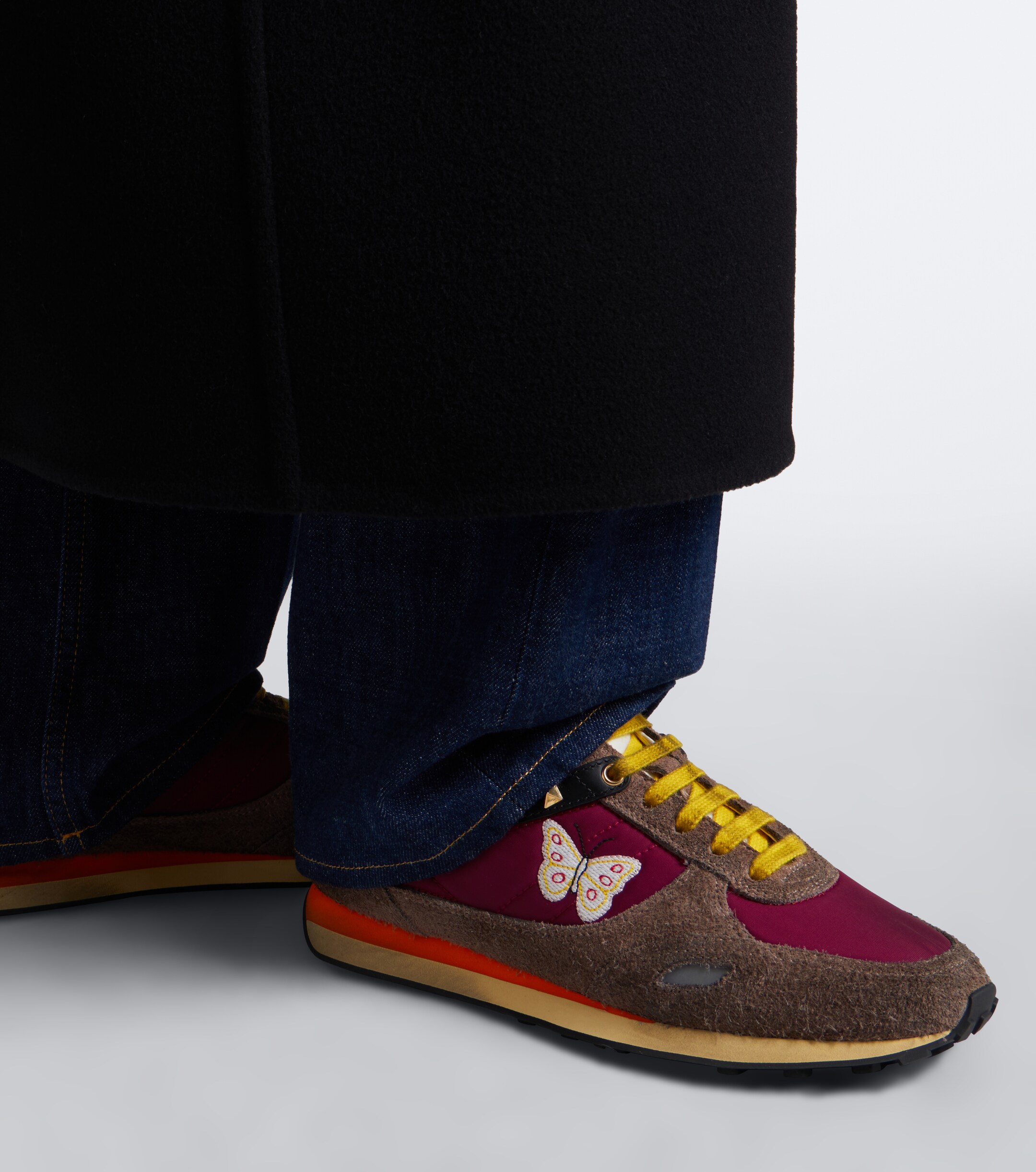 Valentino Garavani Valentino Garavani Stud Up embroidered suede-trimmed sneakers