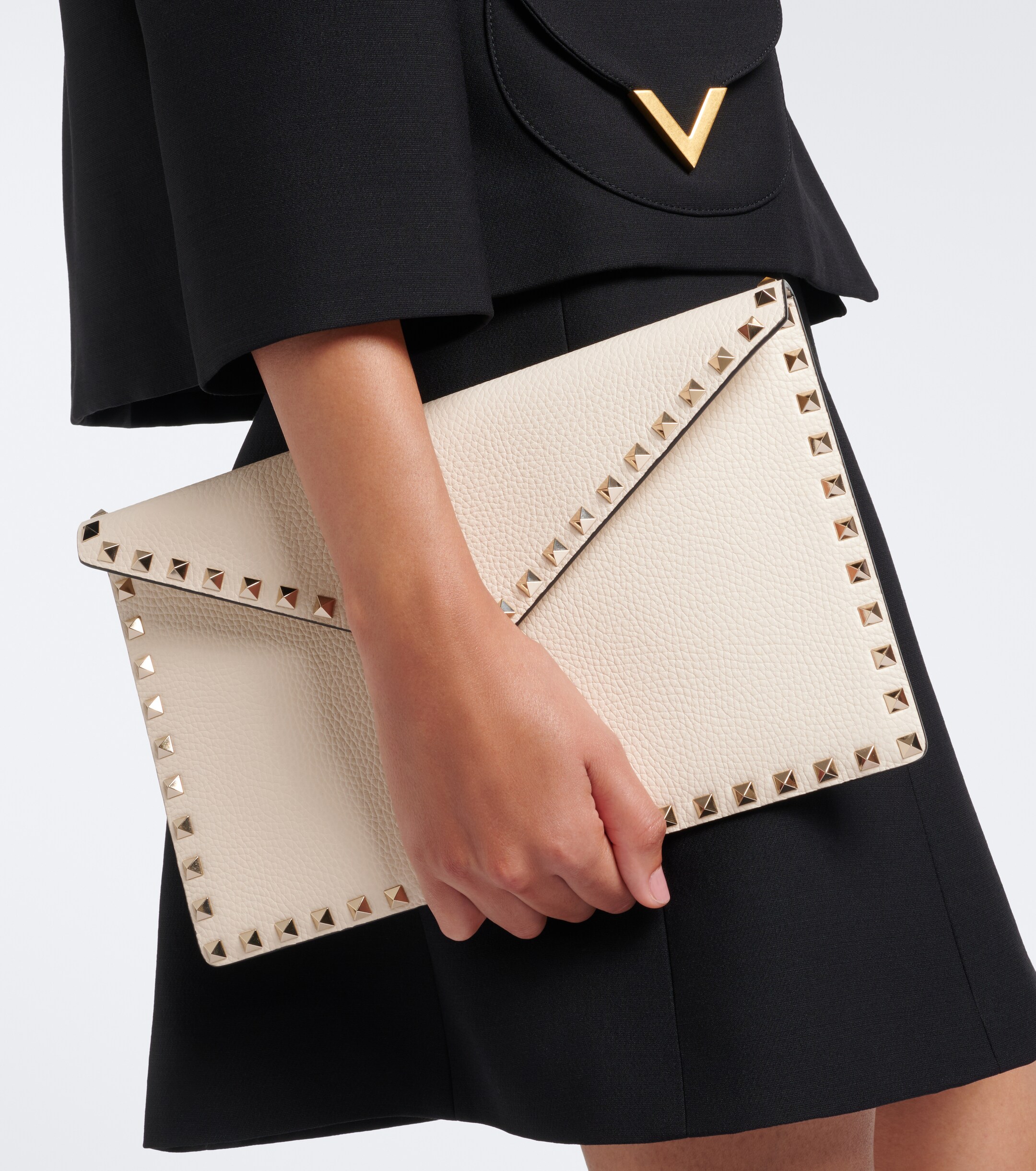 Valentino Garavani Rockstud Large leather pouch thumbnail