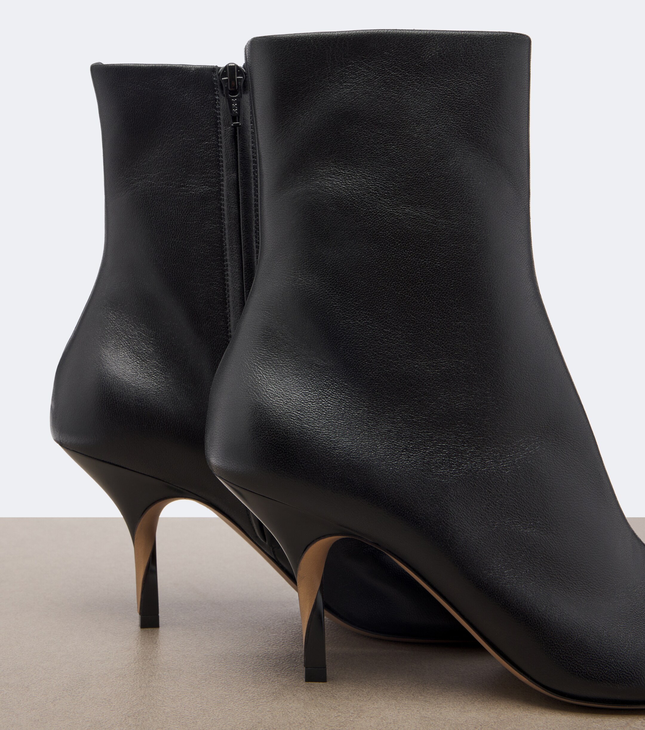 Jacquemus Jacquemus Collant leather ankle boots