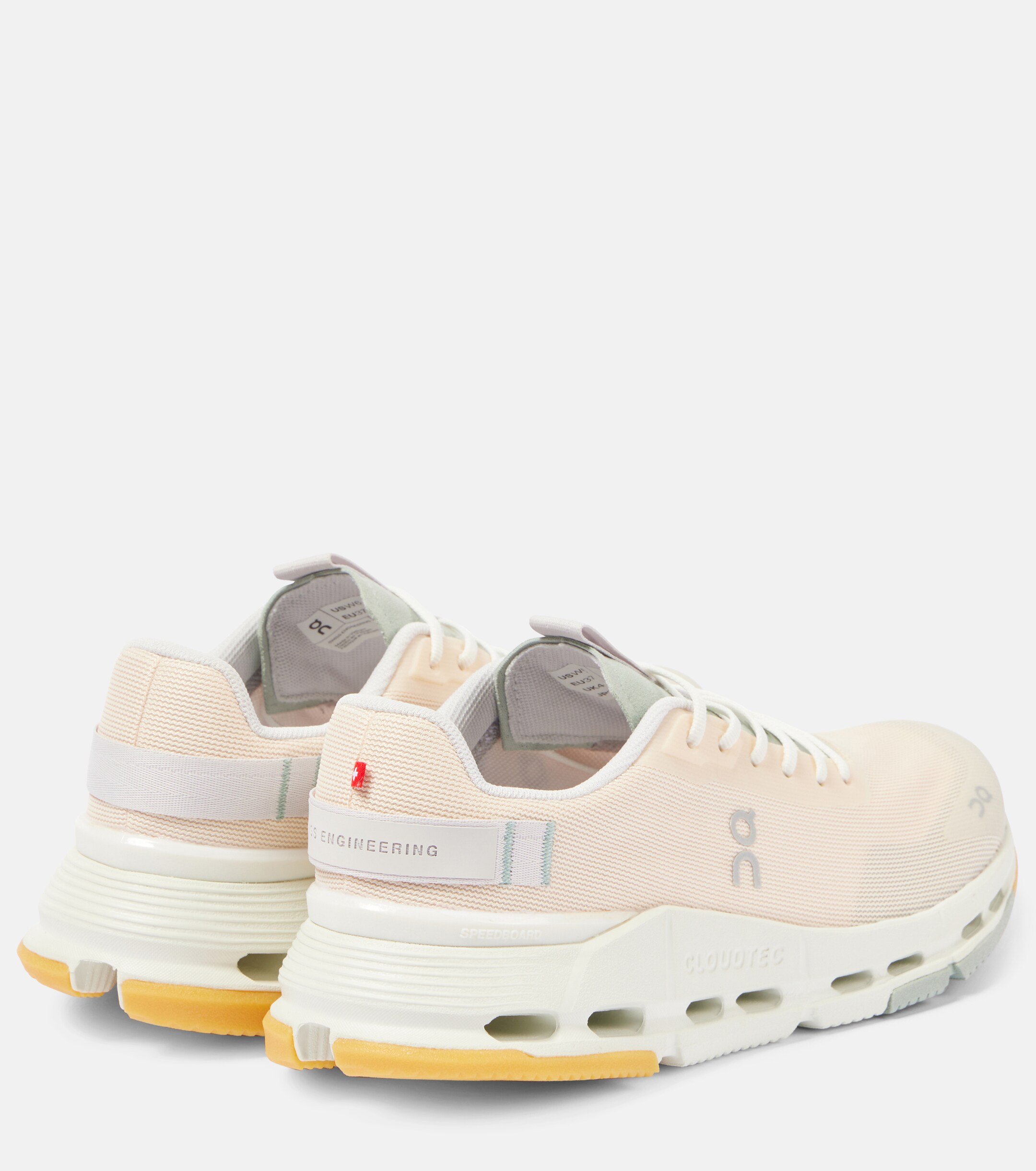 ON Cloudnova 2 running shoes