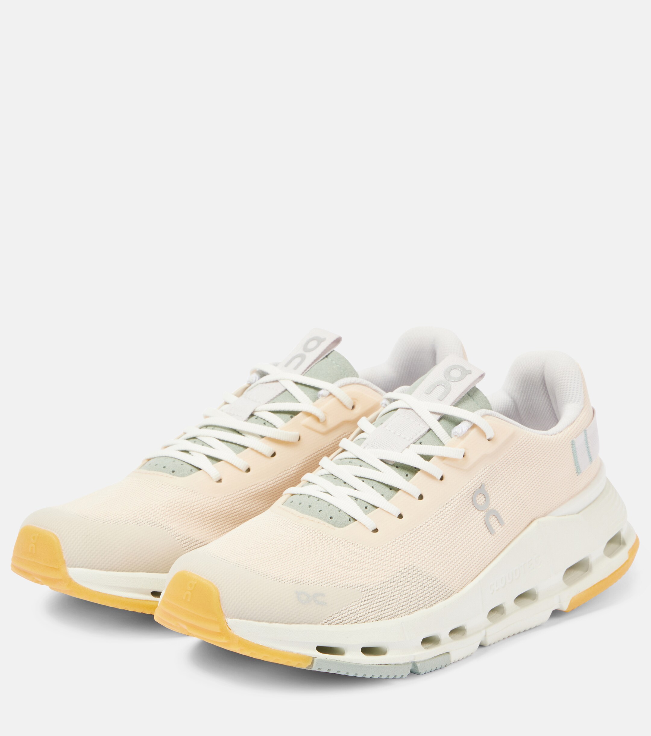 ON Cloudnova 2 running shoes