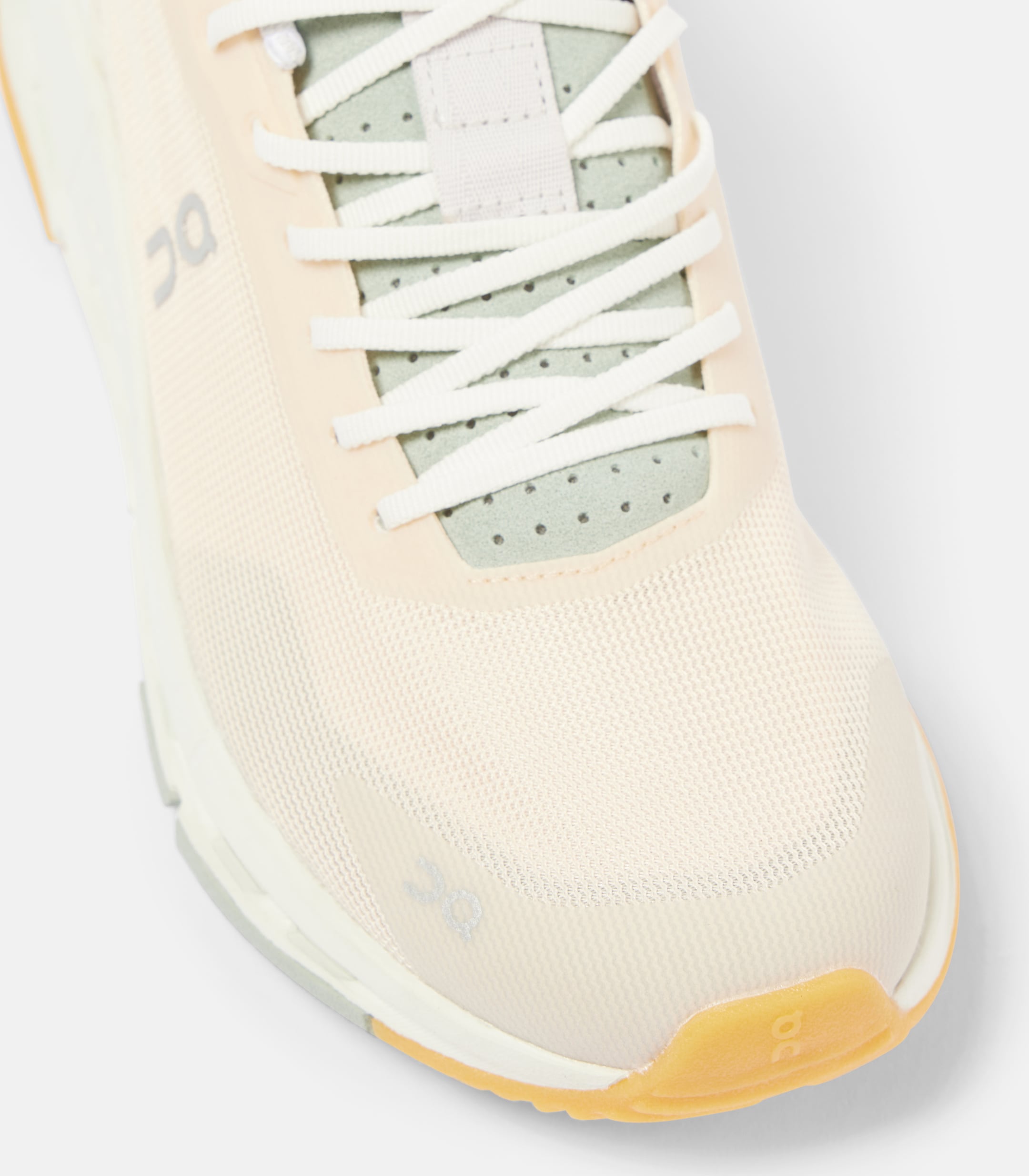ON Cloudnova 2 running shoes