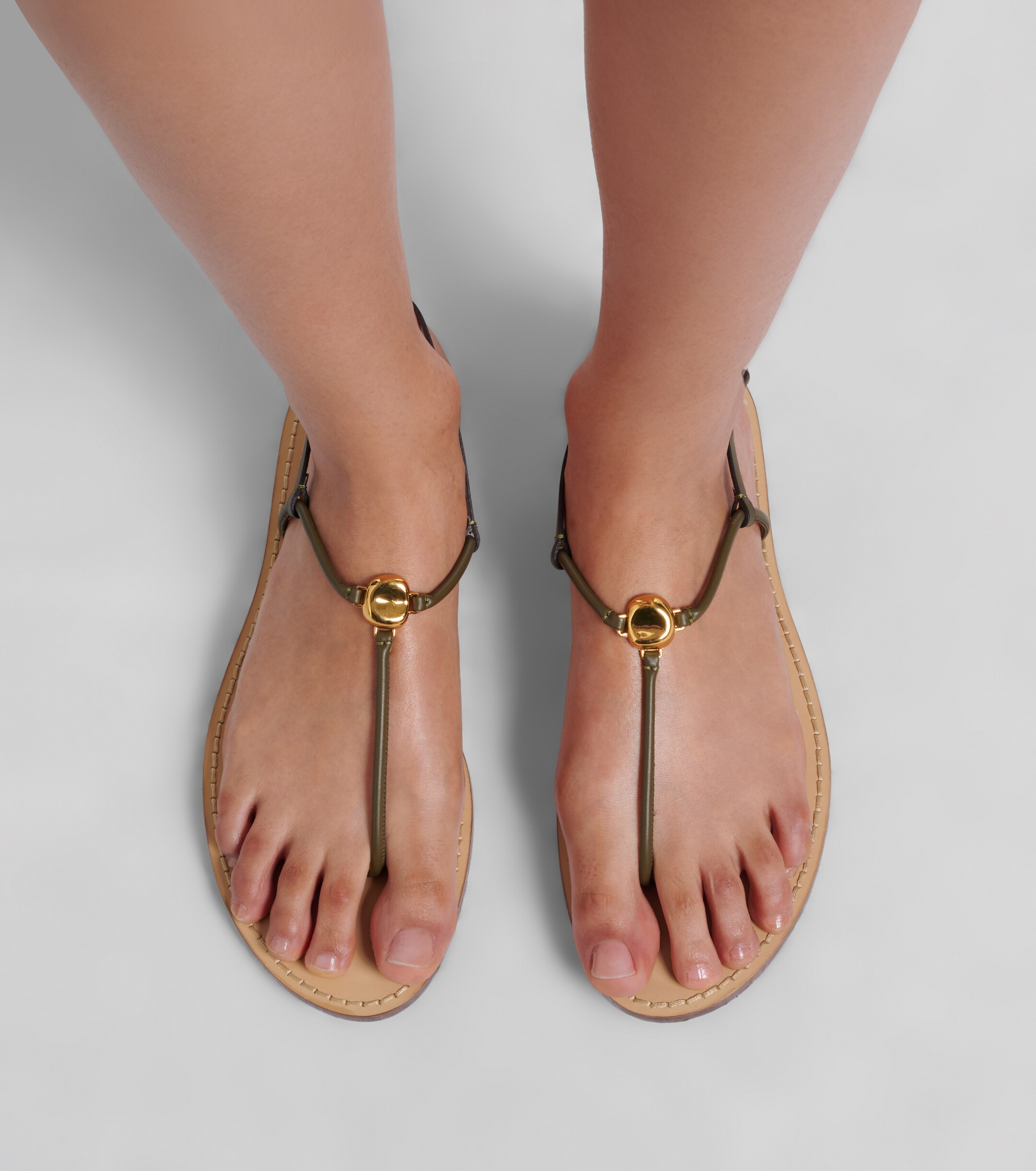 AMANU Amanu Naivasha leather thong sandals