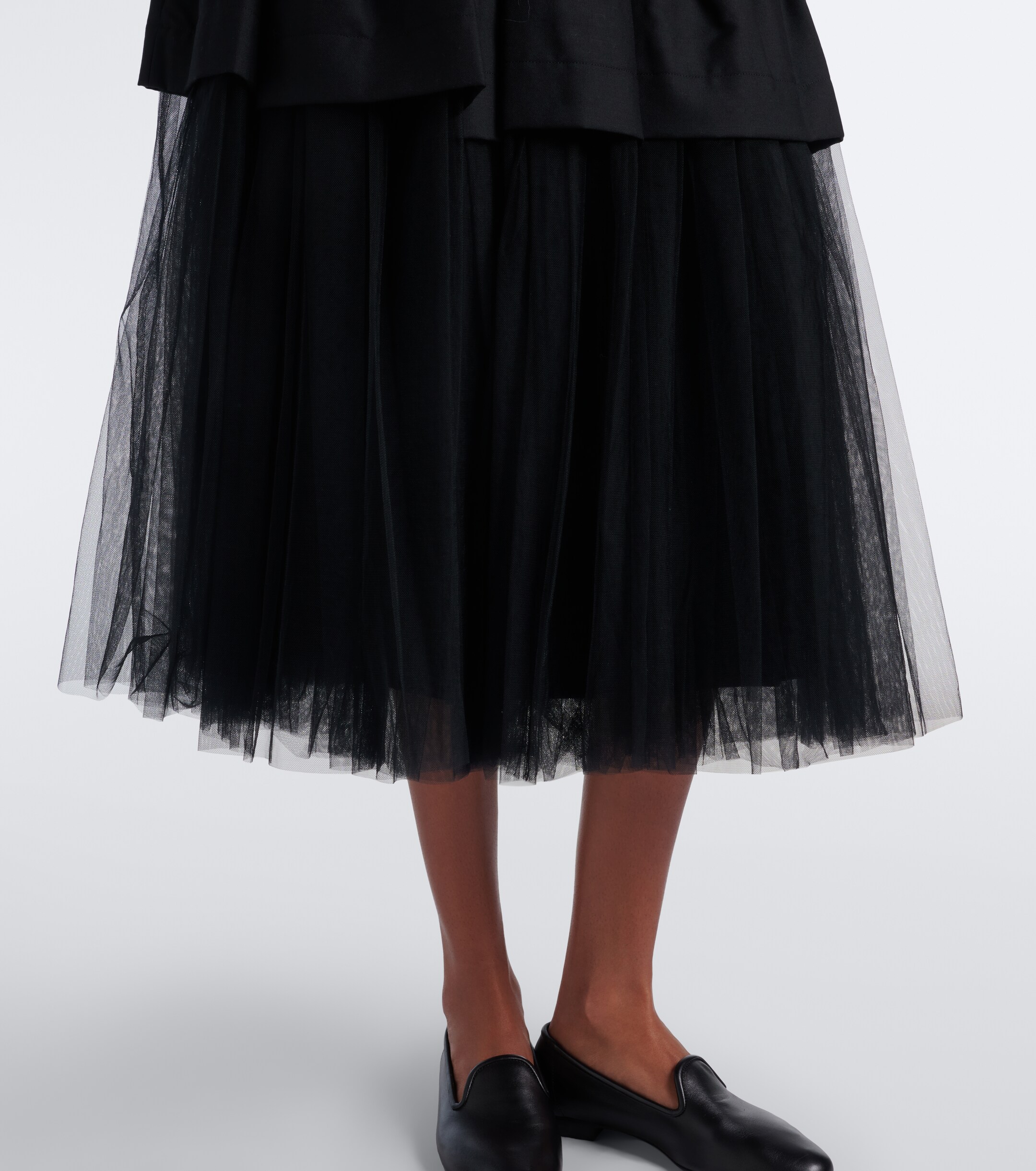Noir Kei Ninomiya Noir Kei Ninomiya Tiered wool and tulle midi skirt