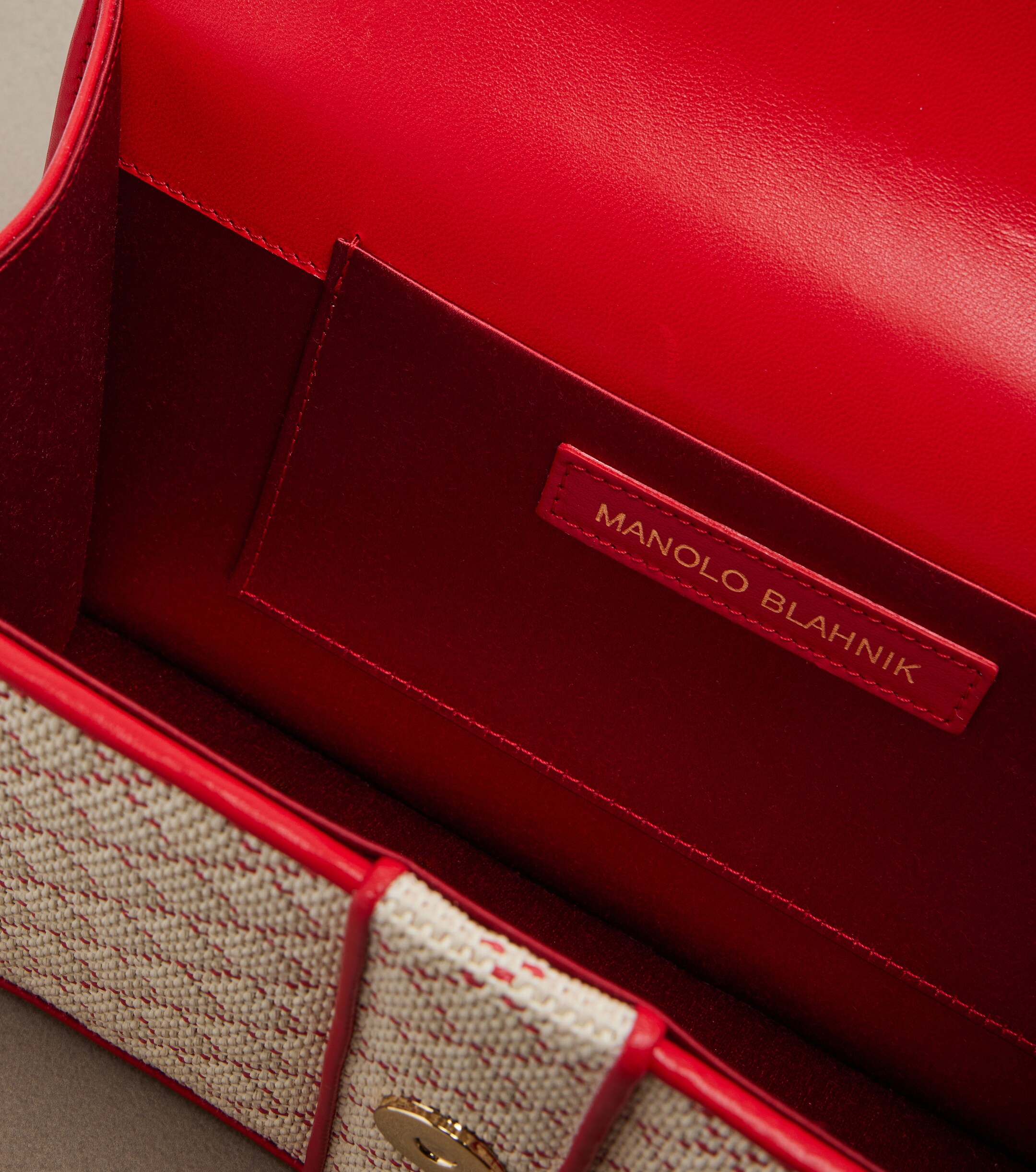 MANOLO BLAHNIK Maycap raffia-effect clutch