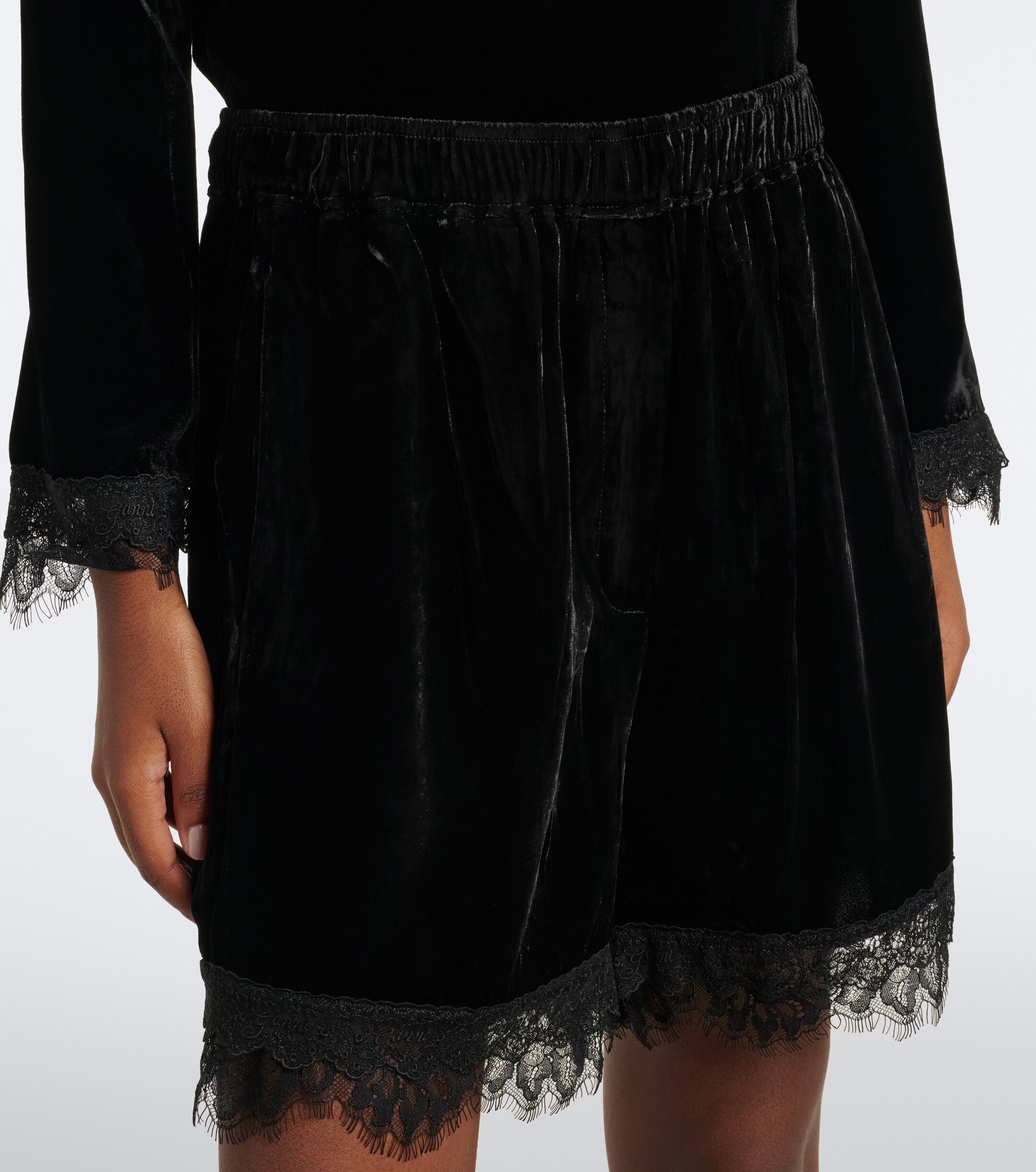 GANNI Ganni Lace-trimmed velvet shorts