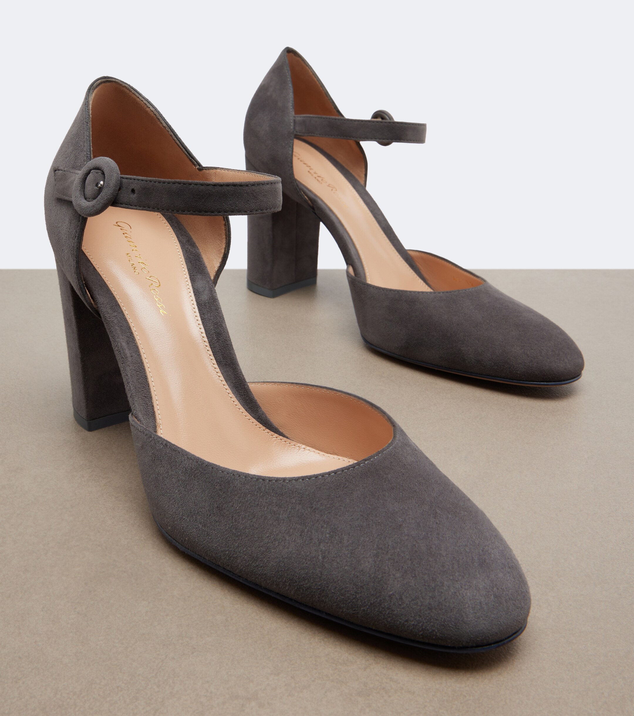 GIANVITO ROSSI Gianvito Rossi Suede pumps
