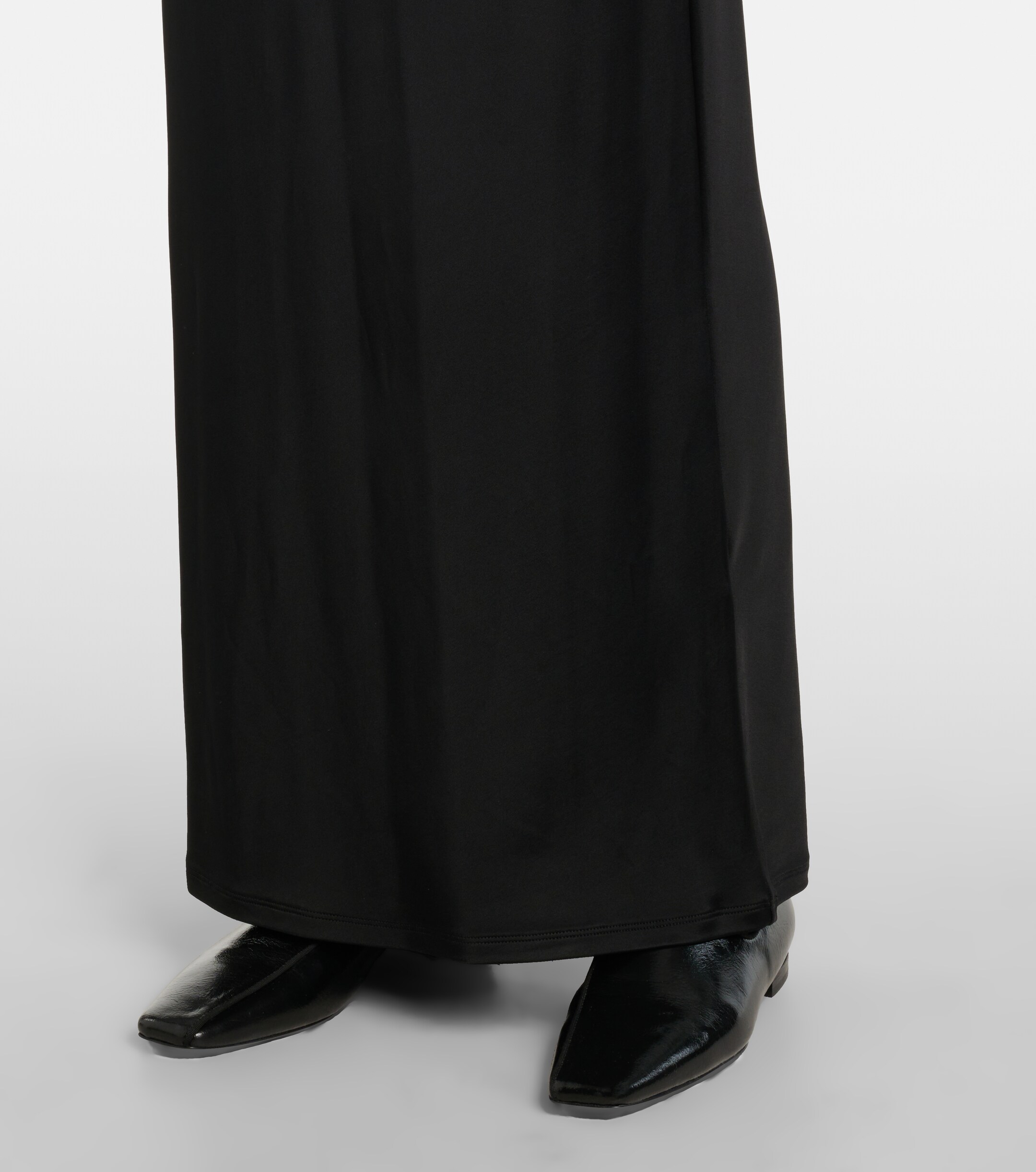 TOVE Iana V-neck maxi dress