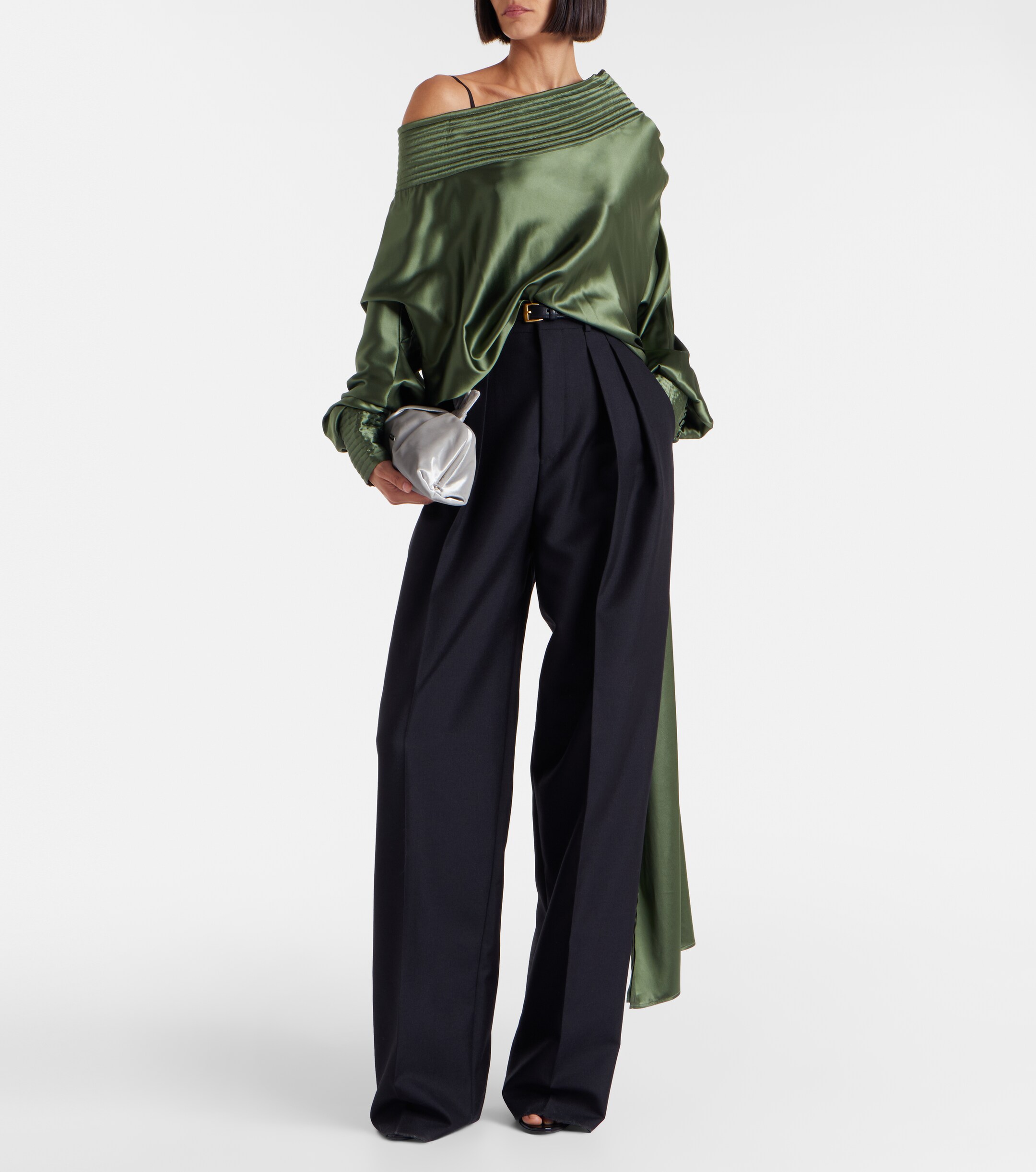 AQUAZZURA Bow Tie velvet clutch