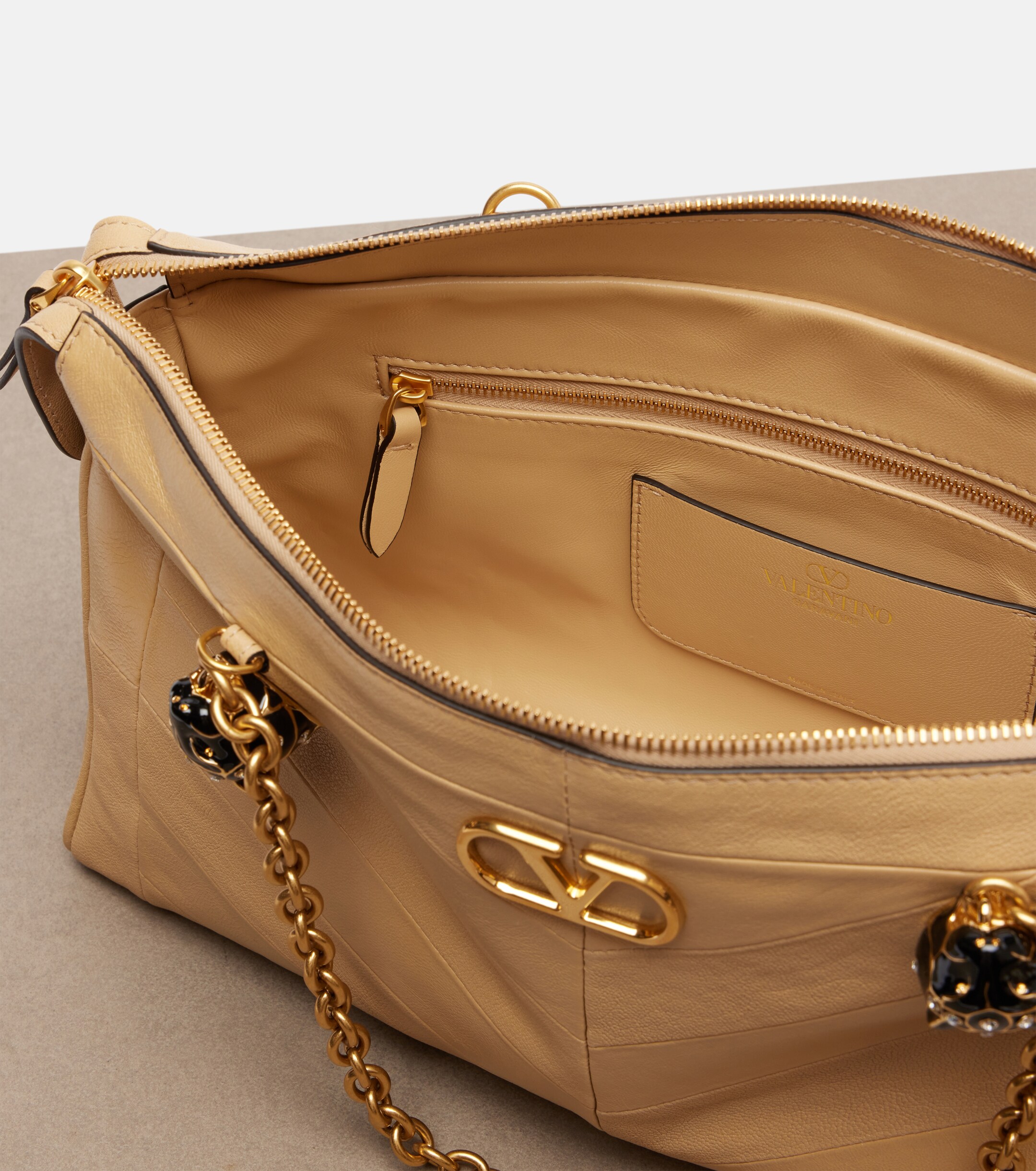 Valentino Garavani Panthea VLogo leather shoulder bag thumbnail