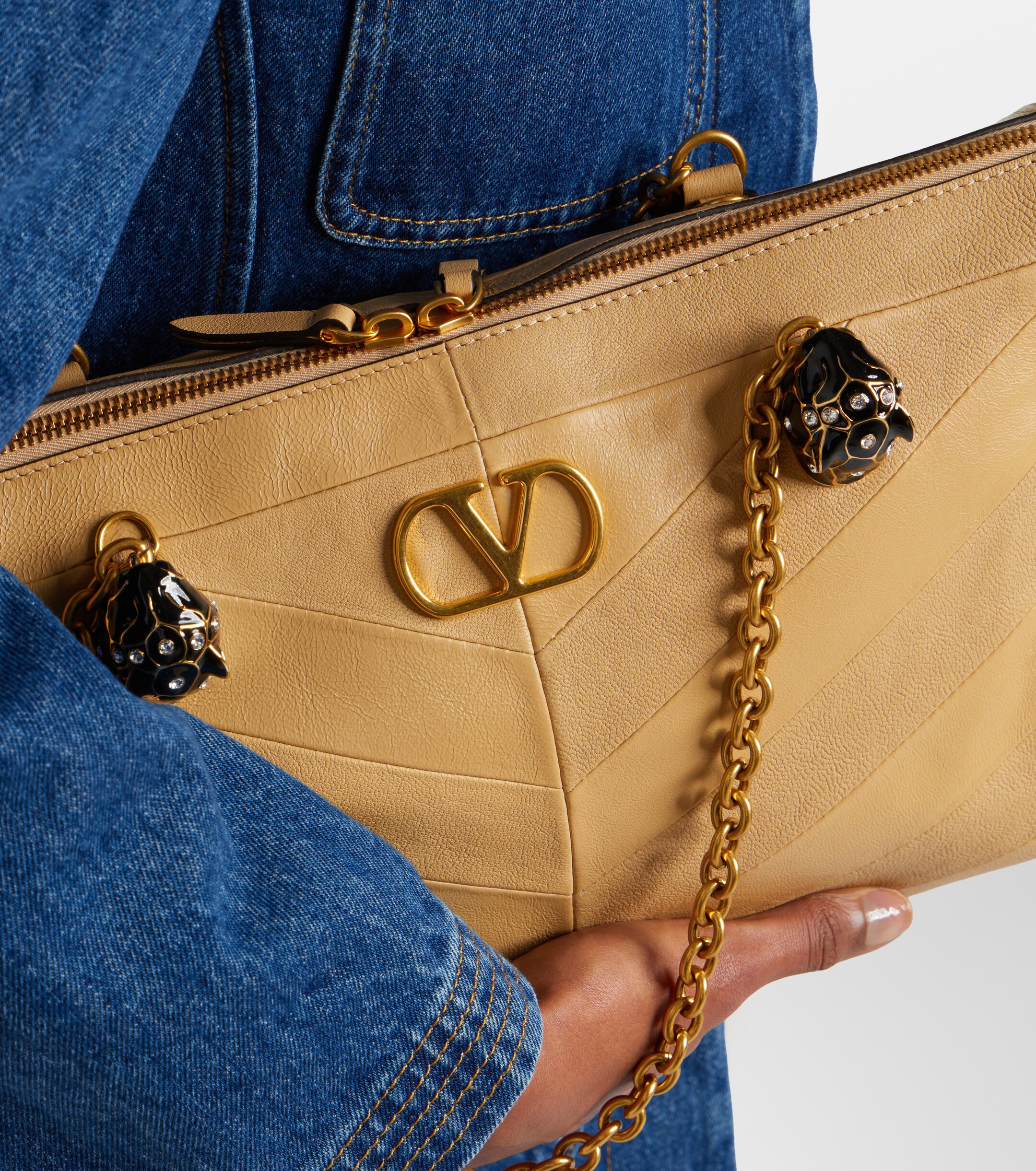 Valentino Garavani Panthea VLogo leather shoulder bag thumbnail
