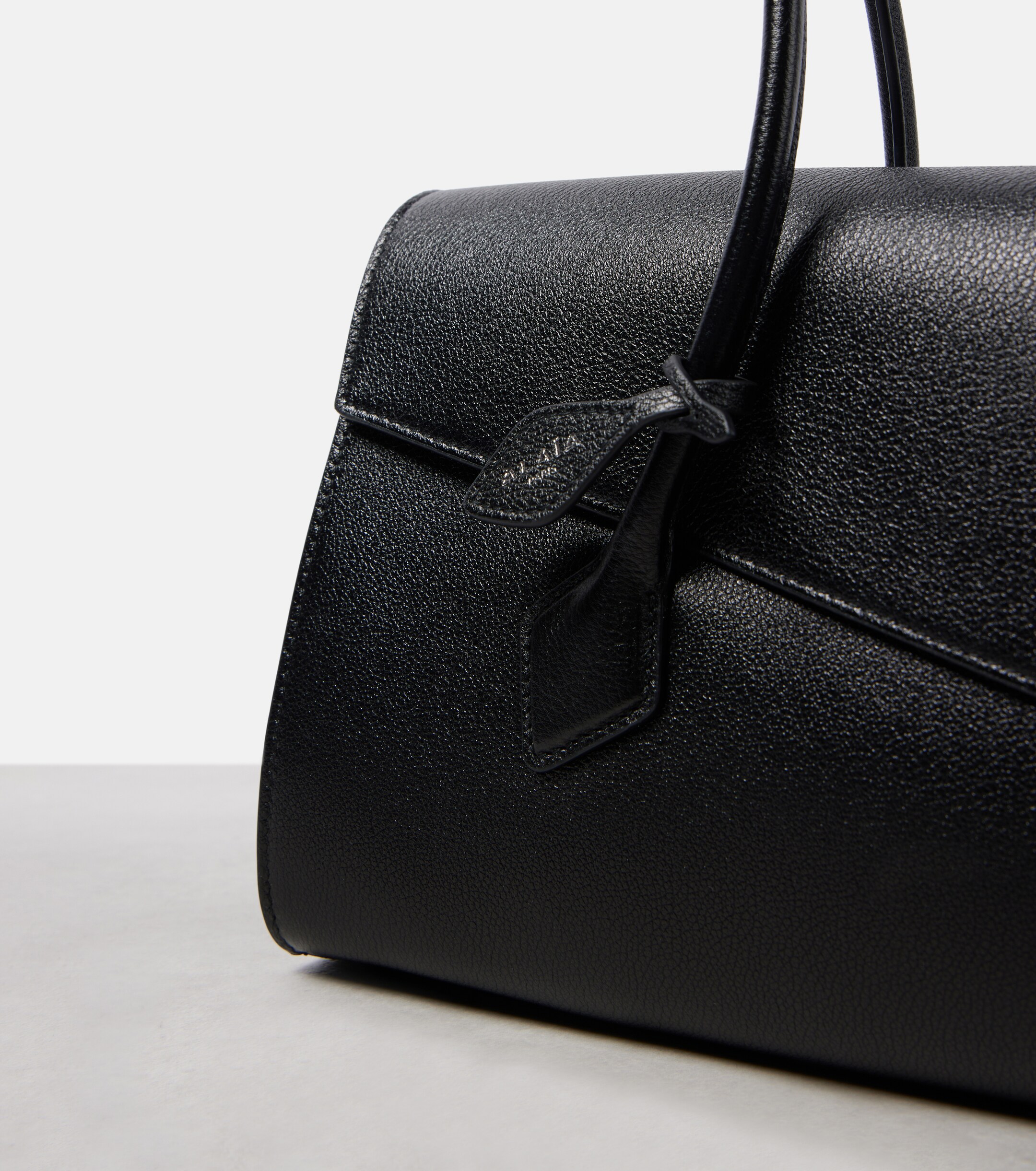 Alaïa Le Teckel leather shoulder bag
