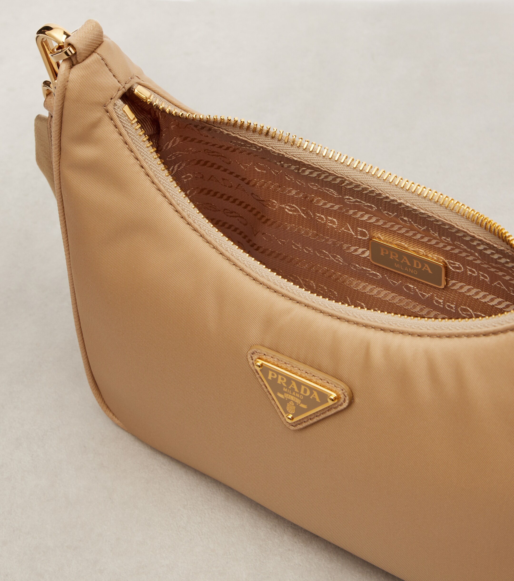 Prada Prada Re-Edition 2005 Re-Nylon shoulder bag