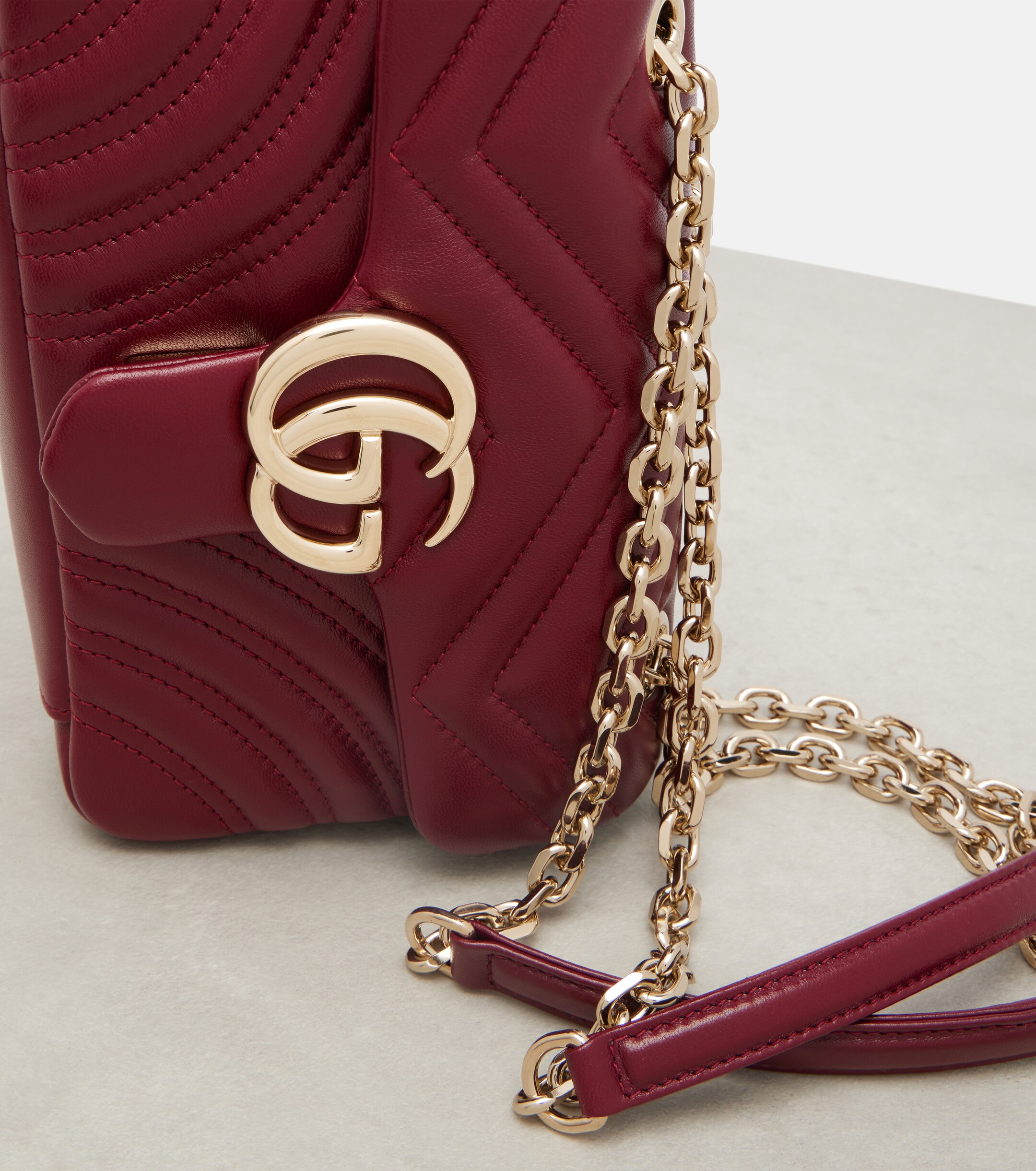 Gucci GG Marmont Small leather shoulder bag