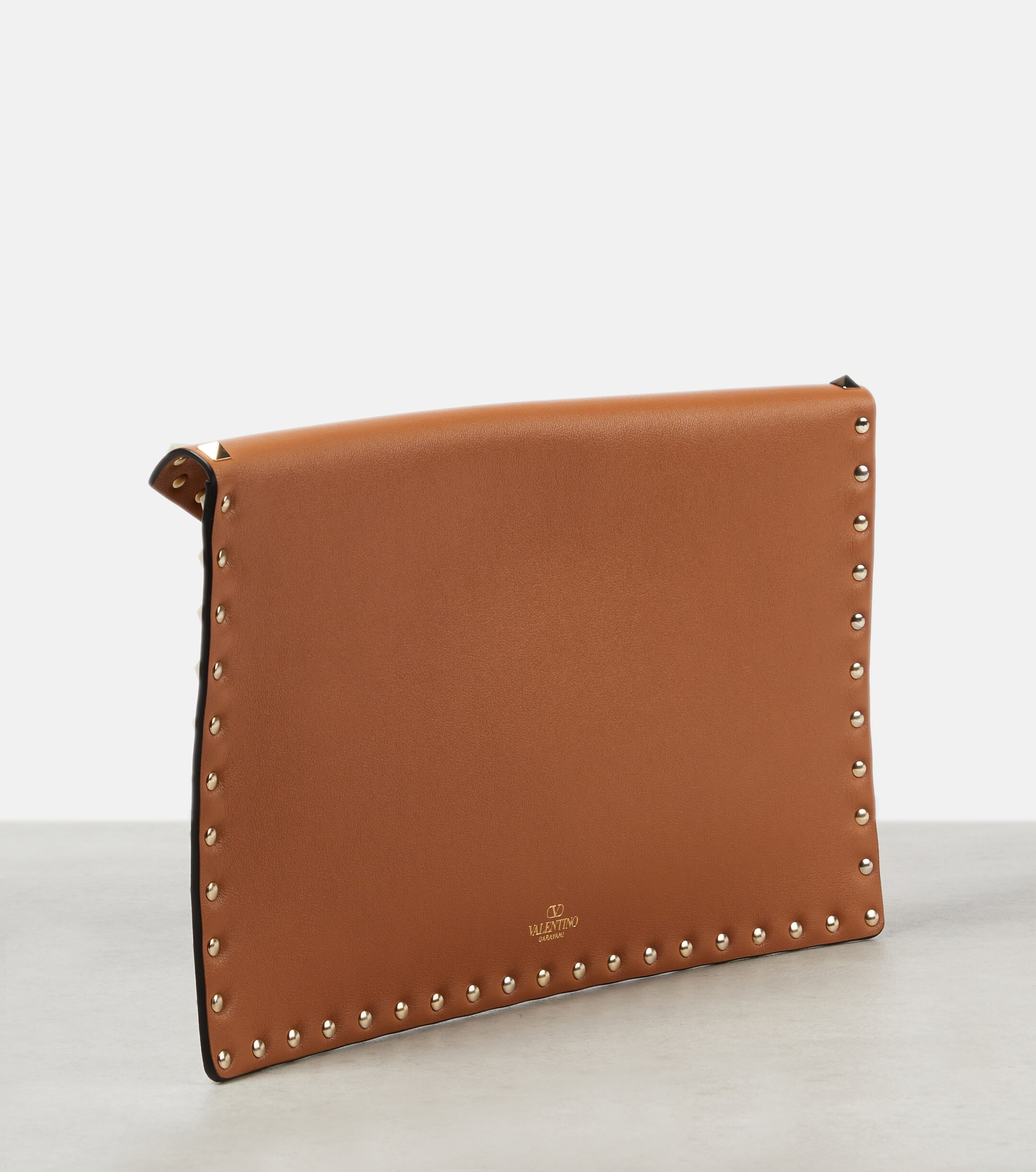 Valentino Garavani Rockstud Large leather-trimmed raffia clutch thumbnail