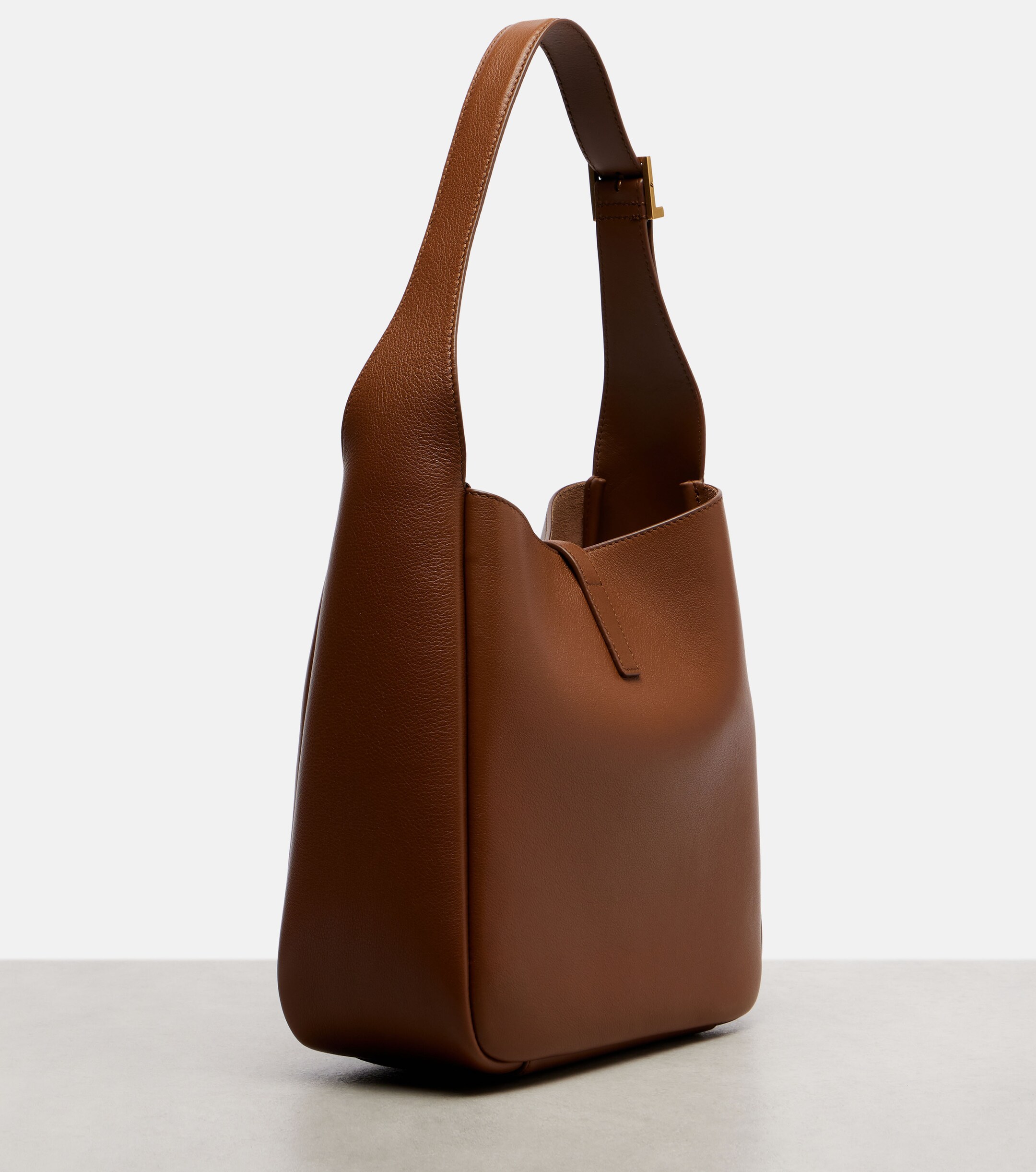 Saint Laurent Le 5 à 7 Small leather tote bag