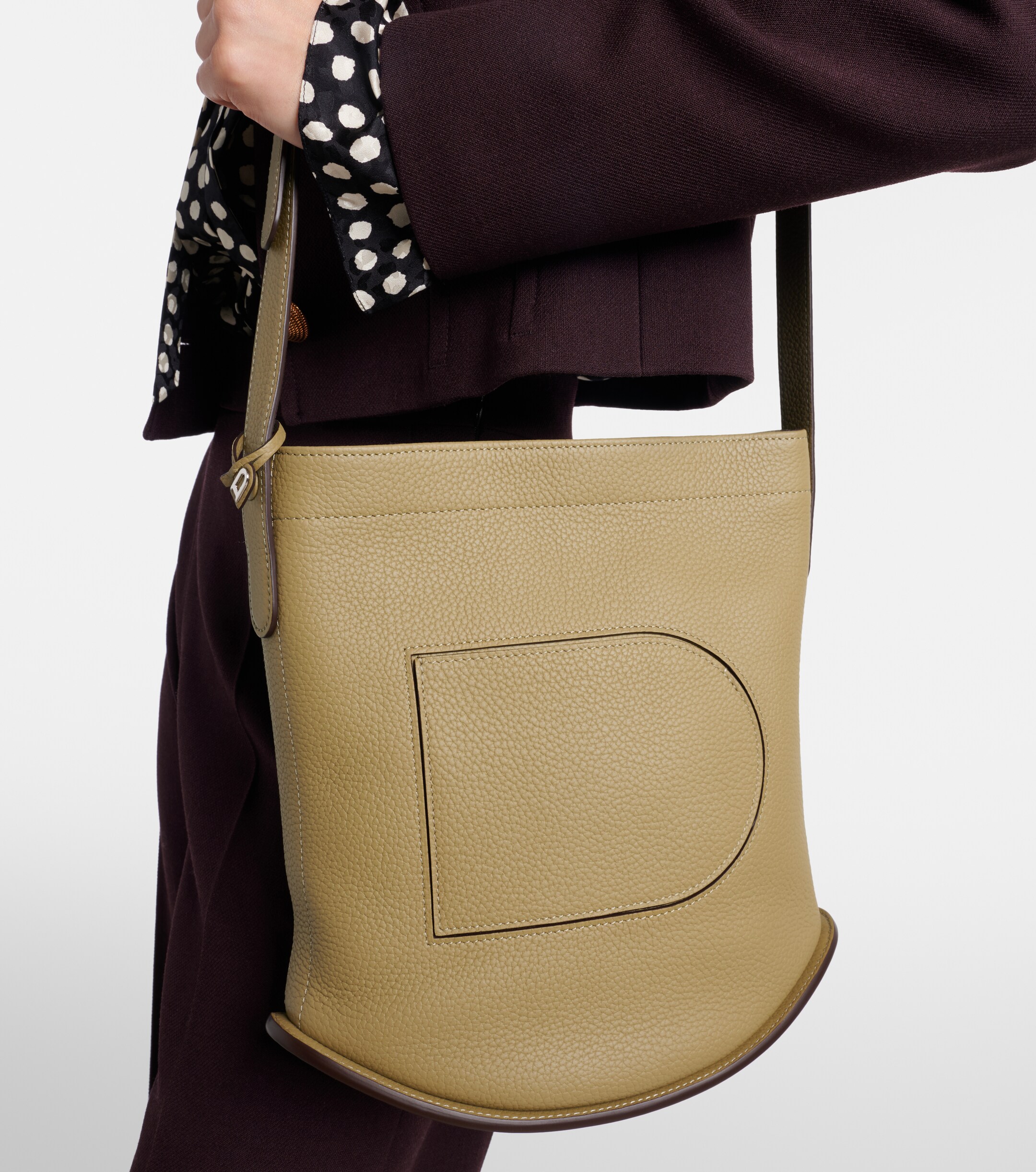 Delvaux Pin Daily Medium leather tote bag thumbnail
