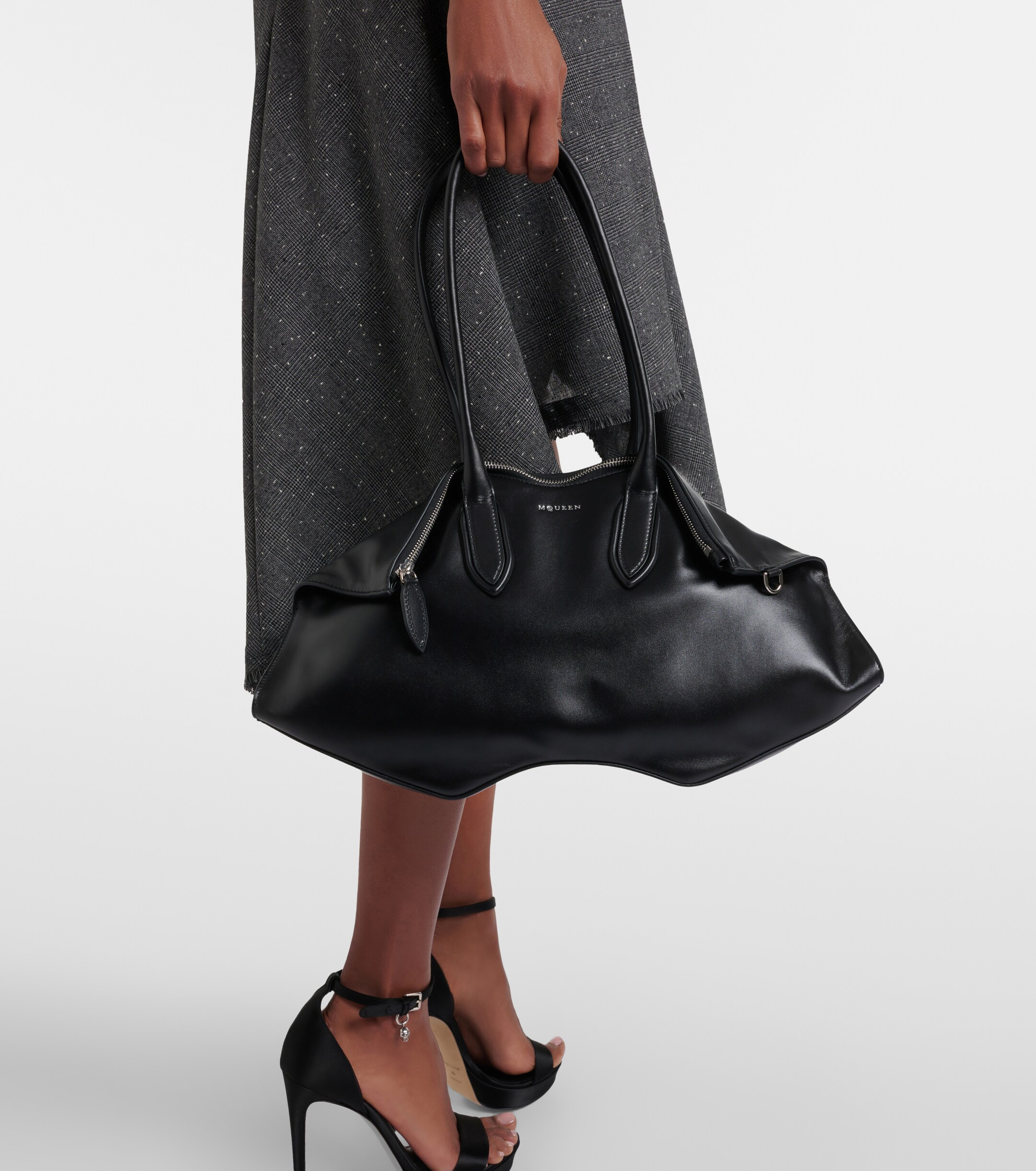 McQueen Manta Medium leather tote bag