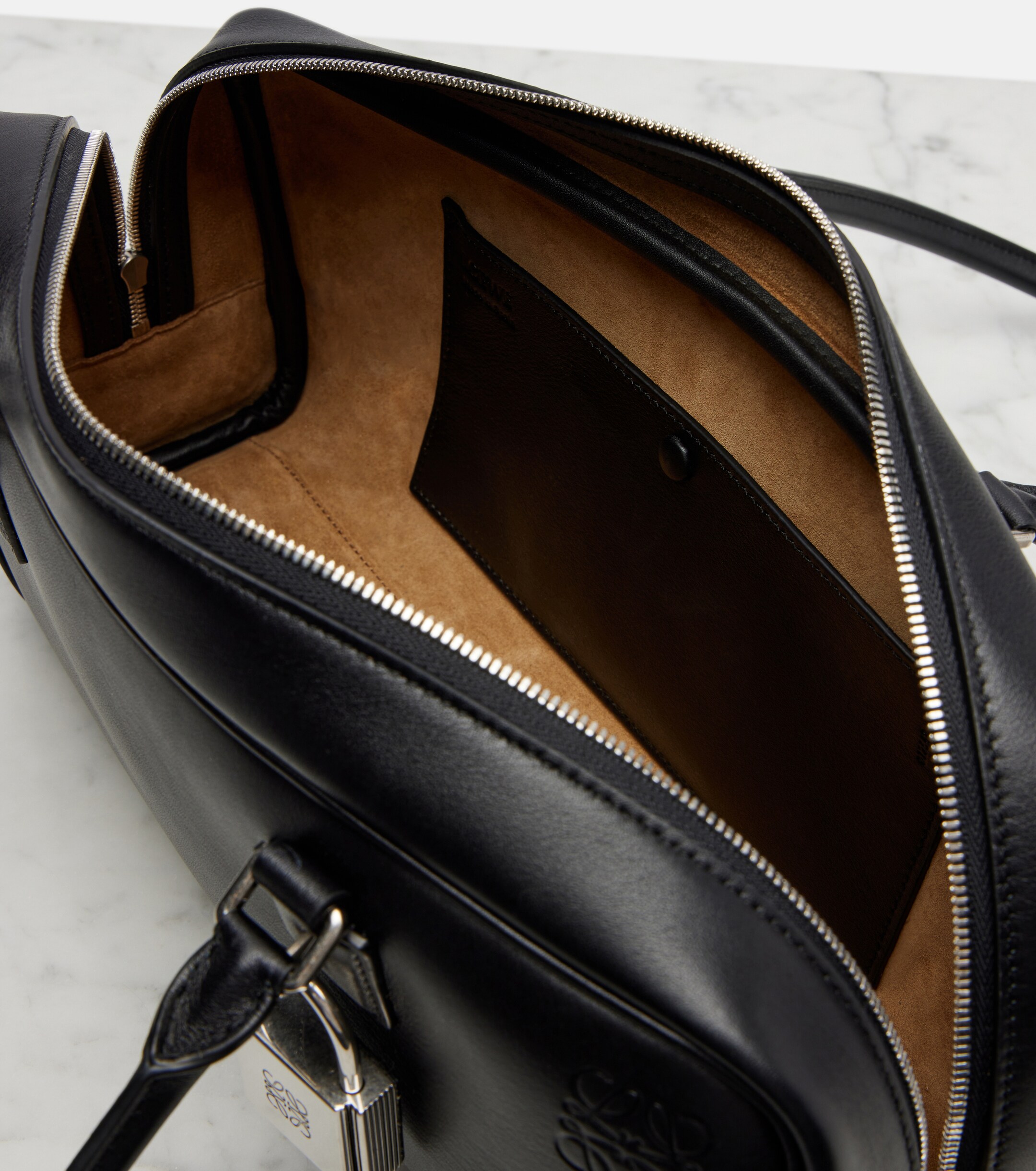 Loewe Amazona 31 leather shoulder bag