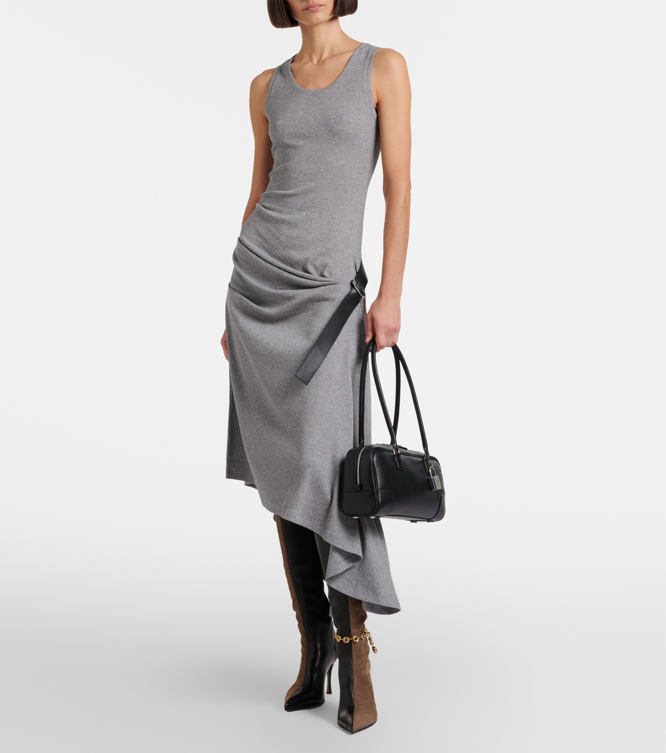 Loewe Amazona 31 leather shoulder bag