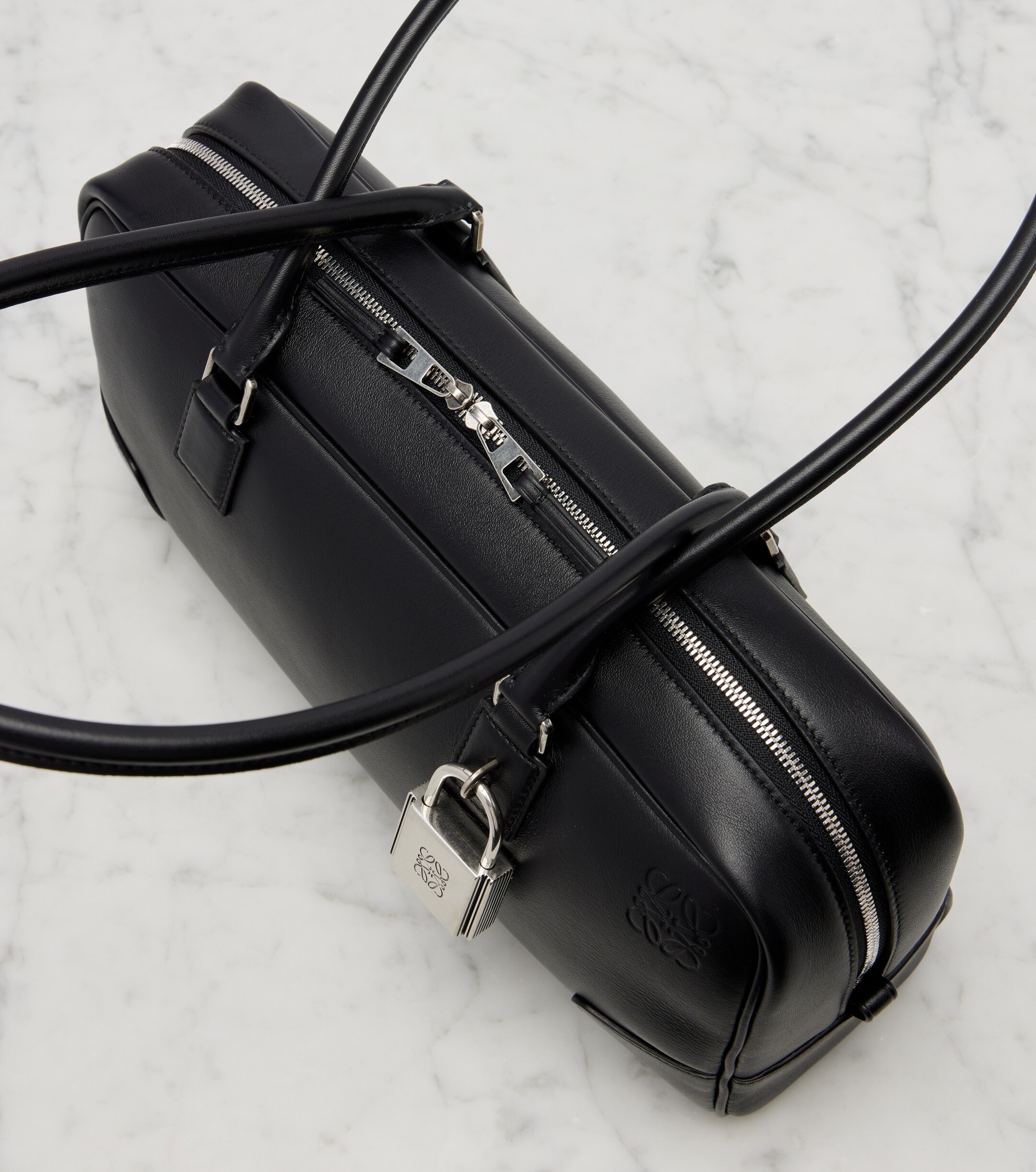 Loewe Amazona 31 leather shoulder bag