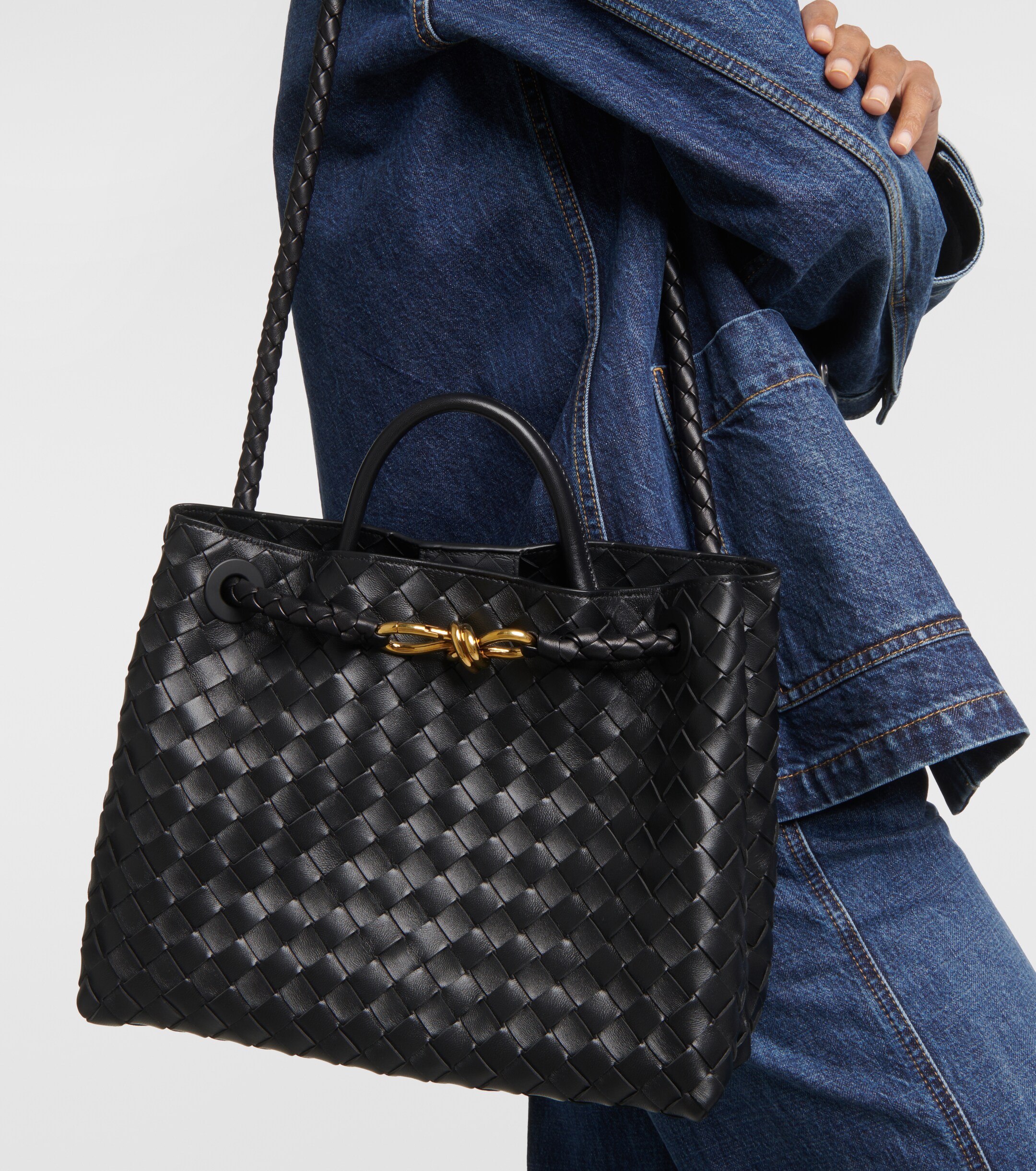 Bottega Veneta Andiamo Medium leather tote bag