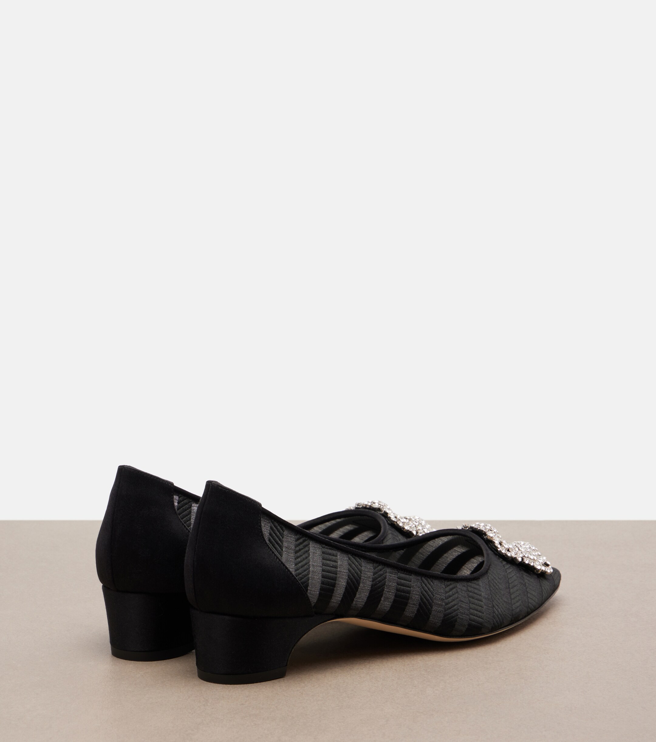 MANOLO BLAHNIK Manolo Blahnik Hangisi embellished pumps