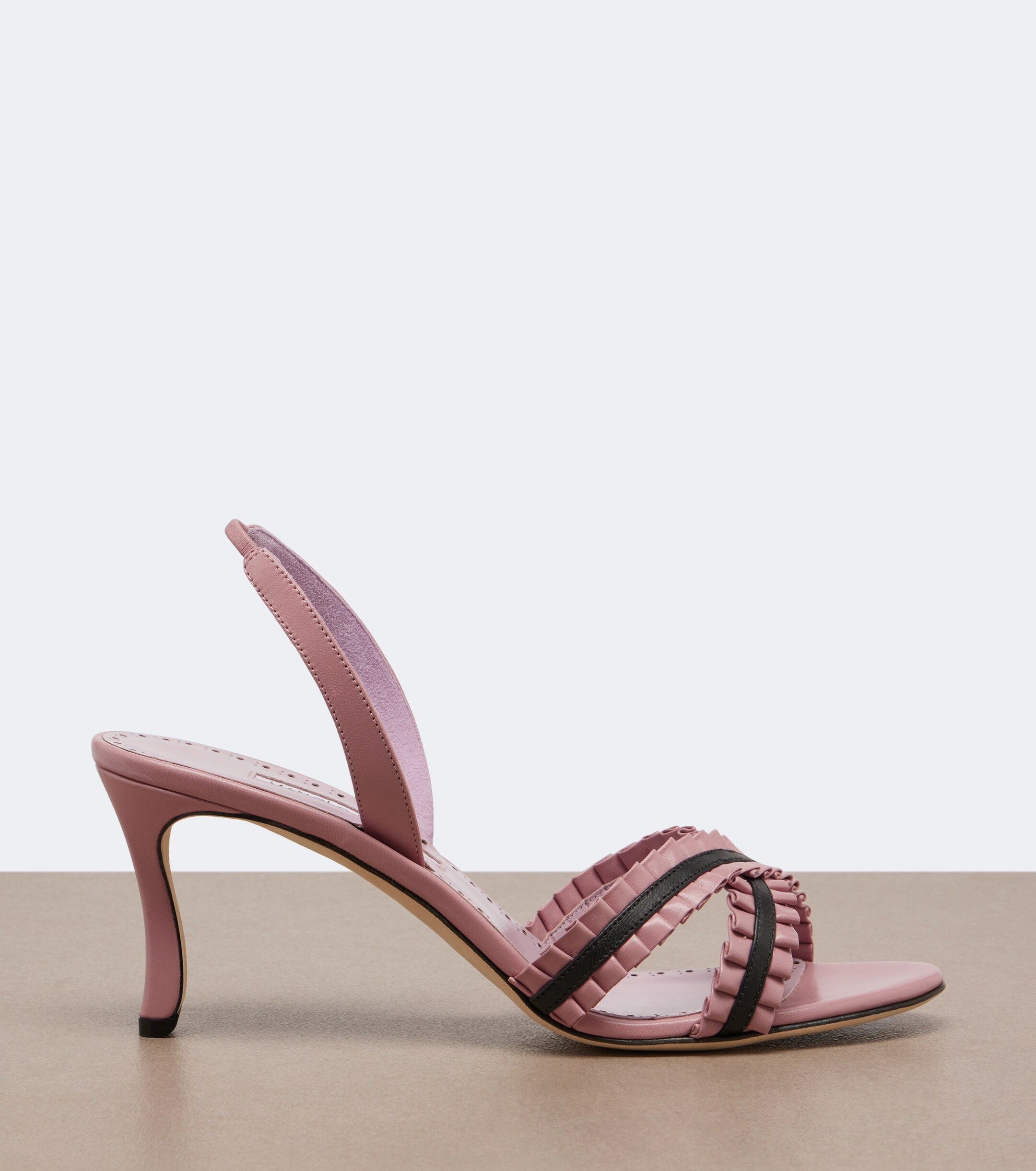 MANOLO BLAHNIK Manolo Blahnik Volusan leather slingback sandals