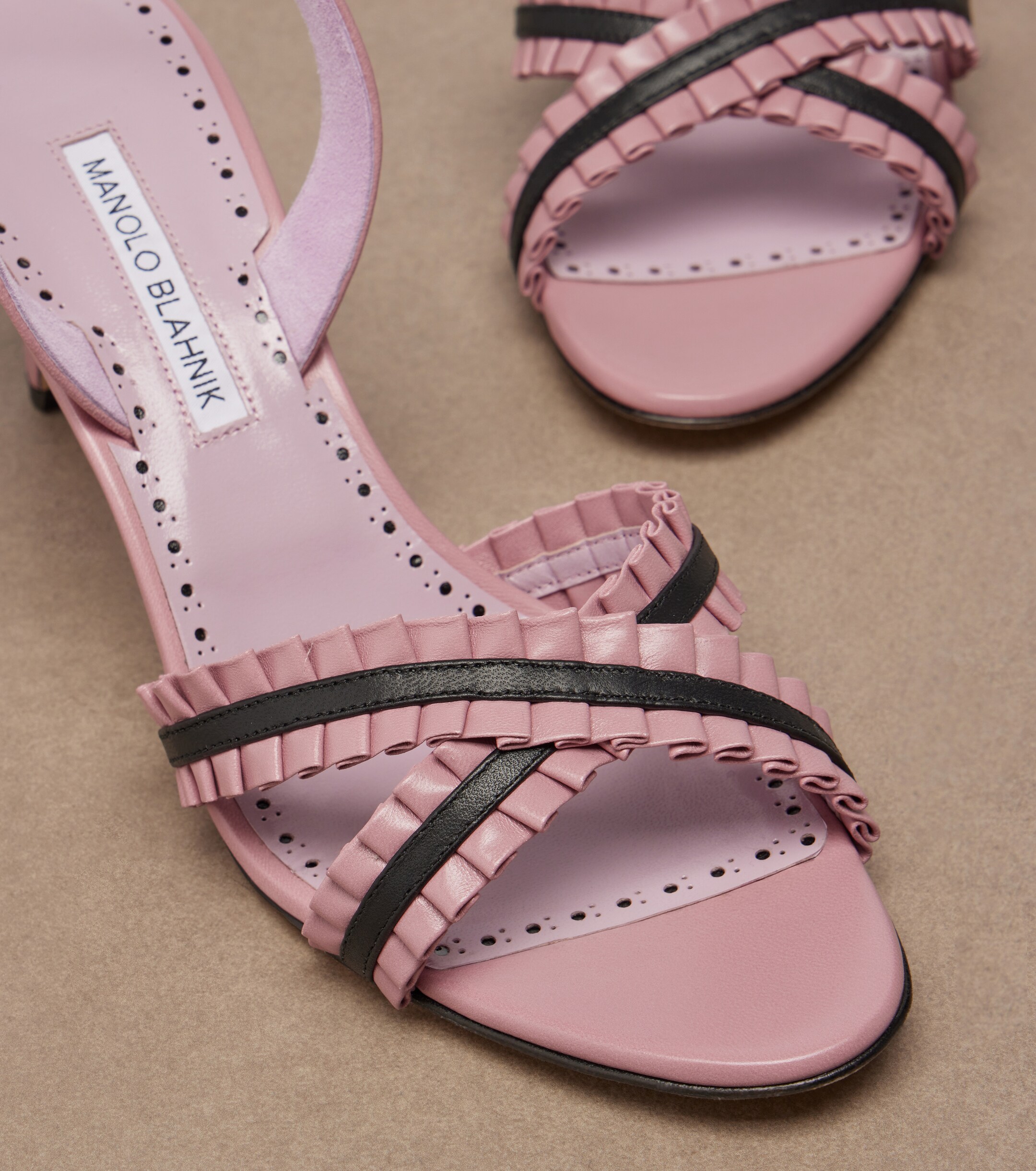MANOLO BLAHNIK Manolo Blahnik Volusan leather slingback sandals