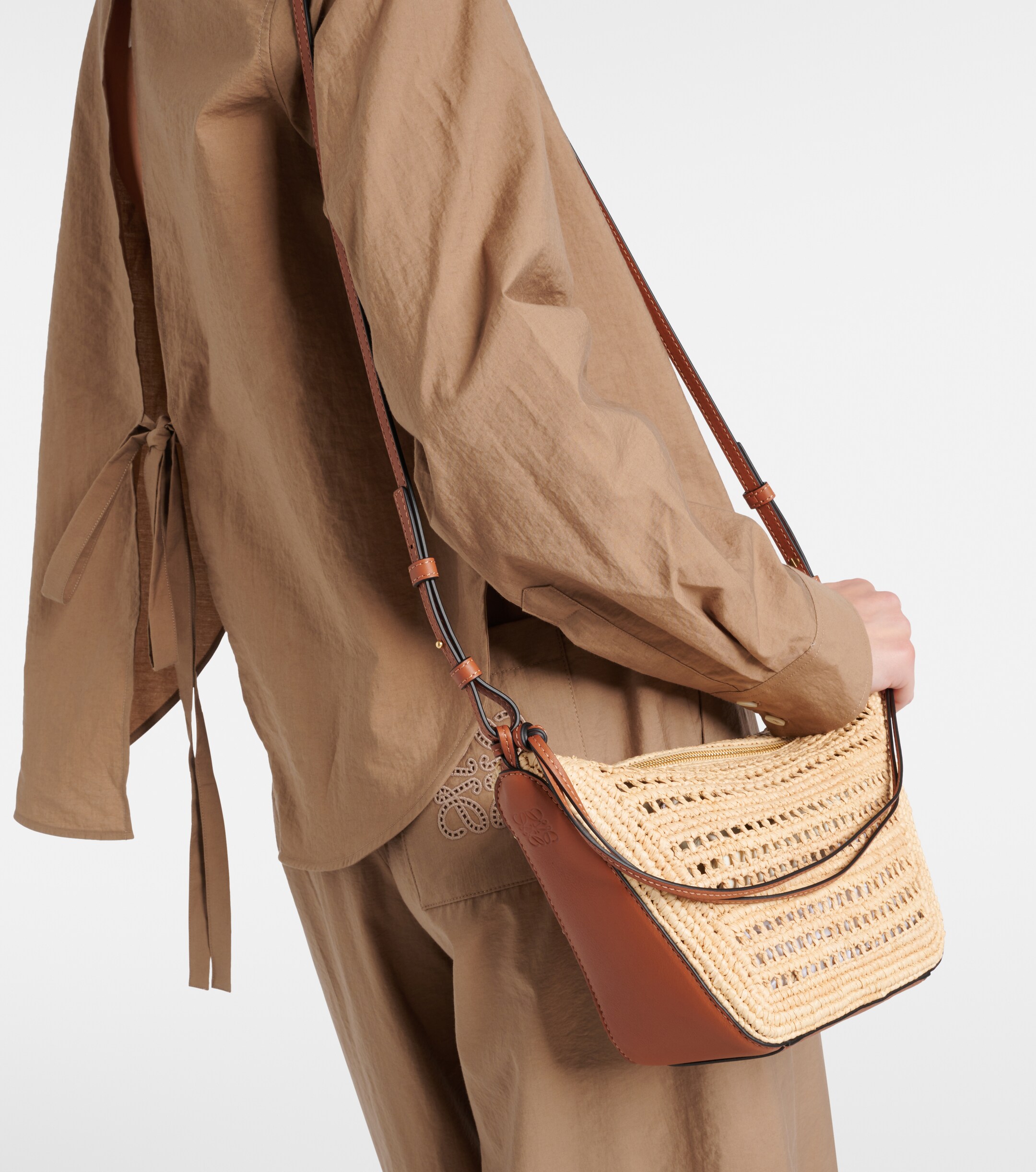 Loewe Hammock Mini raffia shoulder bag