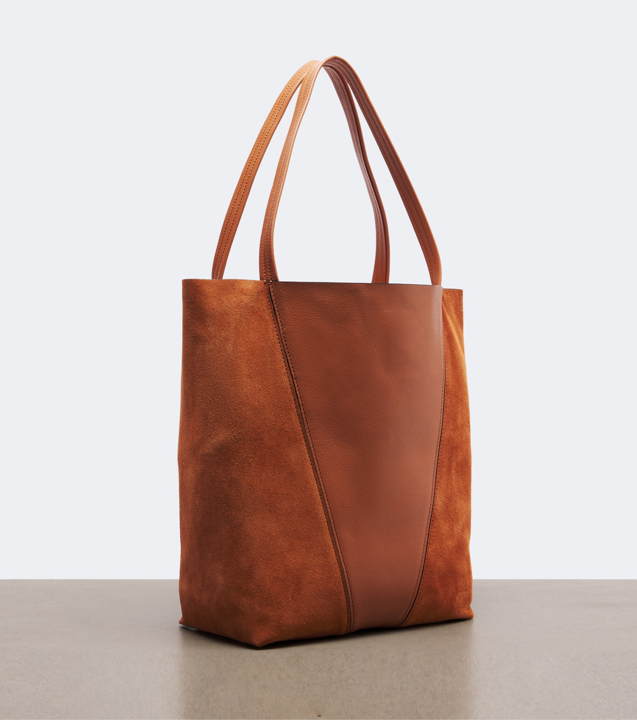 Chloé Chloé Spin Medium leather and suede tote bag