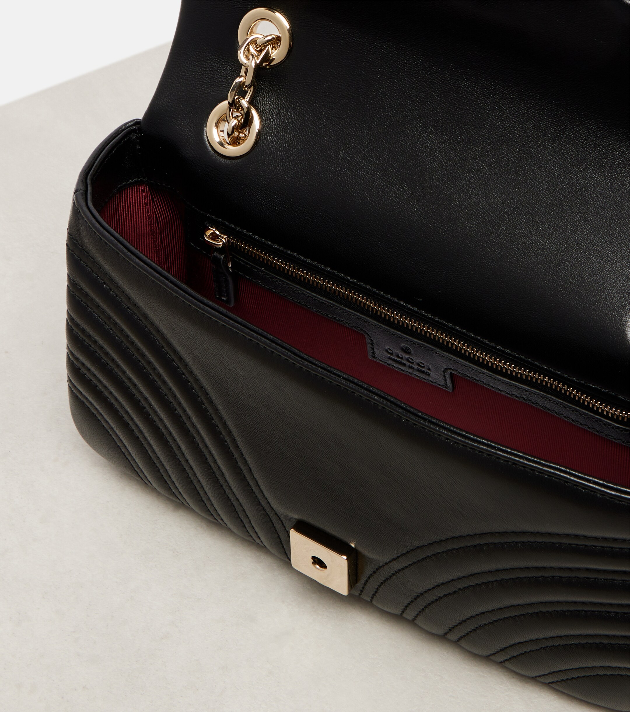 Gucci GG Marmont Medium leather shoulder bag