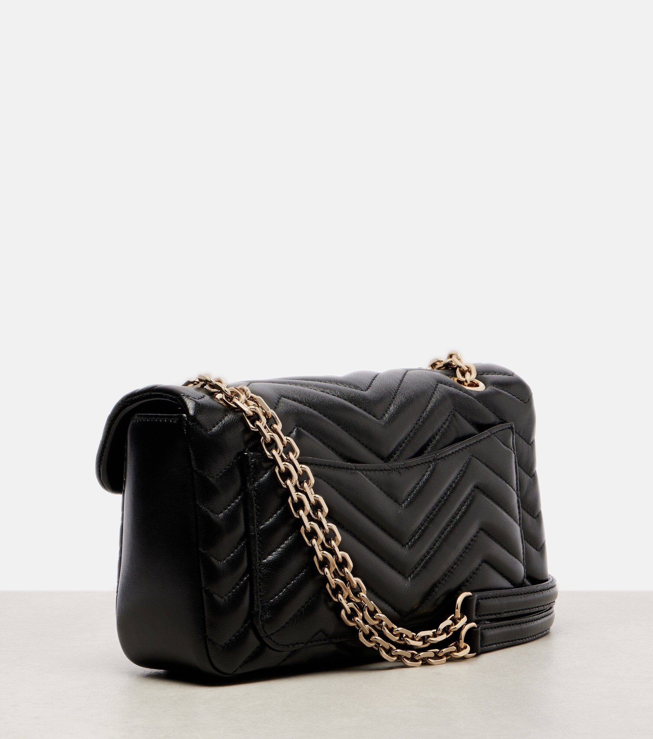 Gucci GG Marmont Medium leather shoulder bag