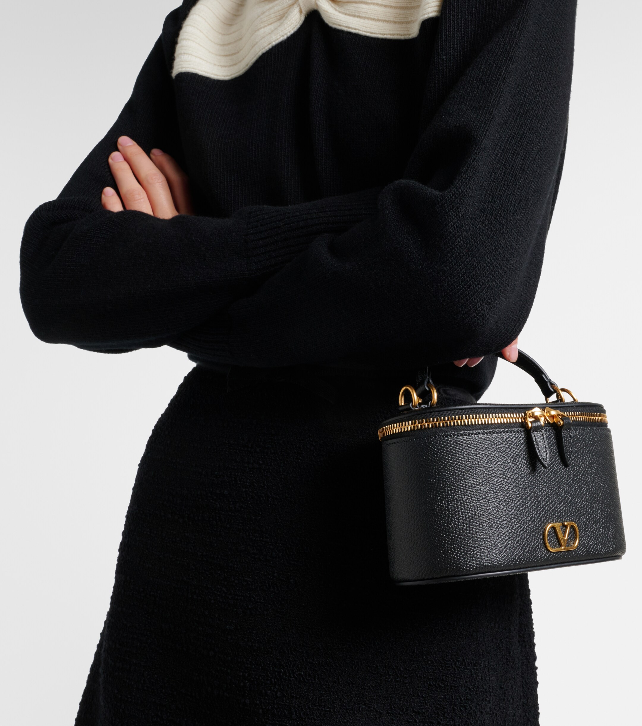 Valentino Garavani VLogo Mini leather vanity bag thumbnail