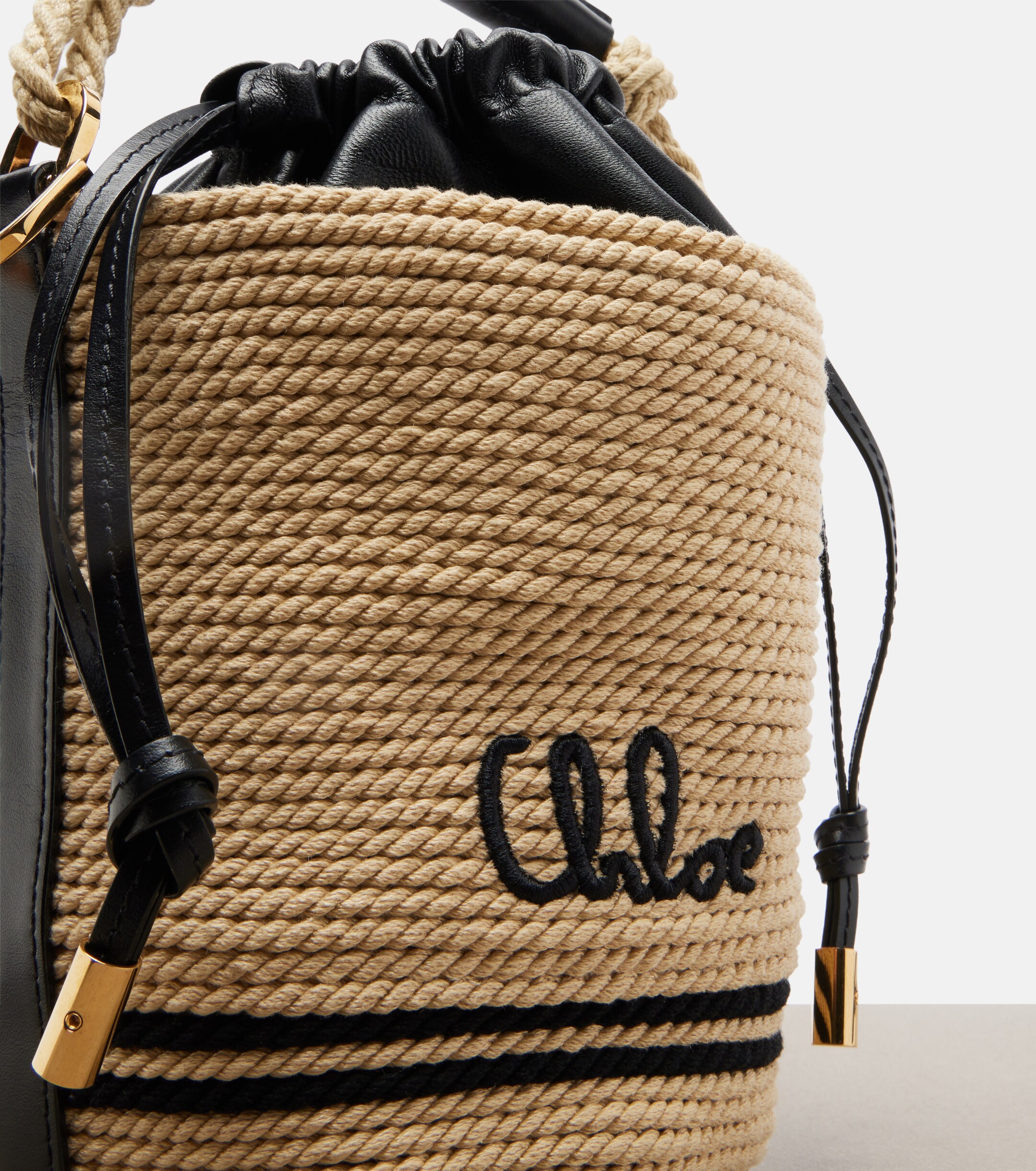Chloé Soleil Mini raffia-effect bucket bag