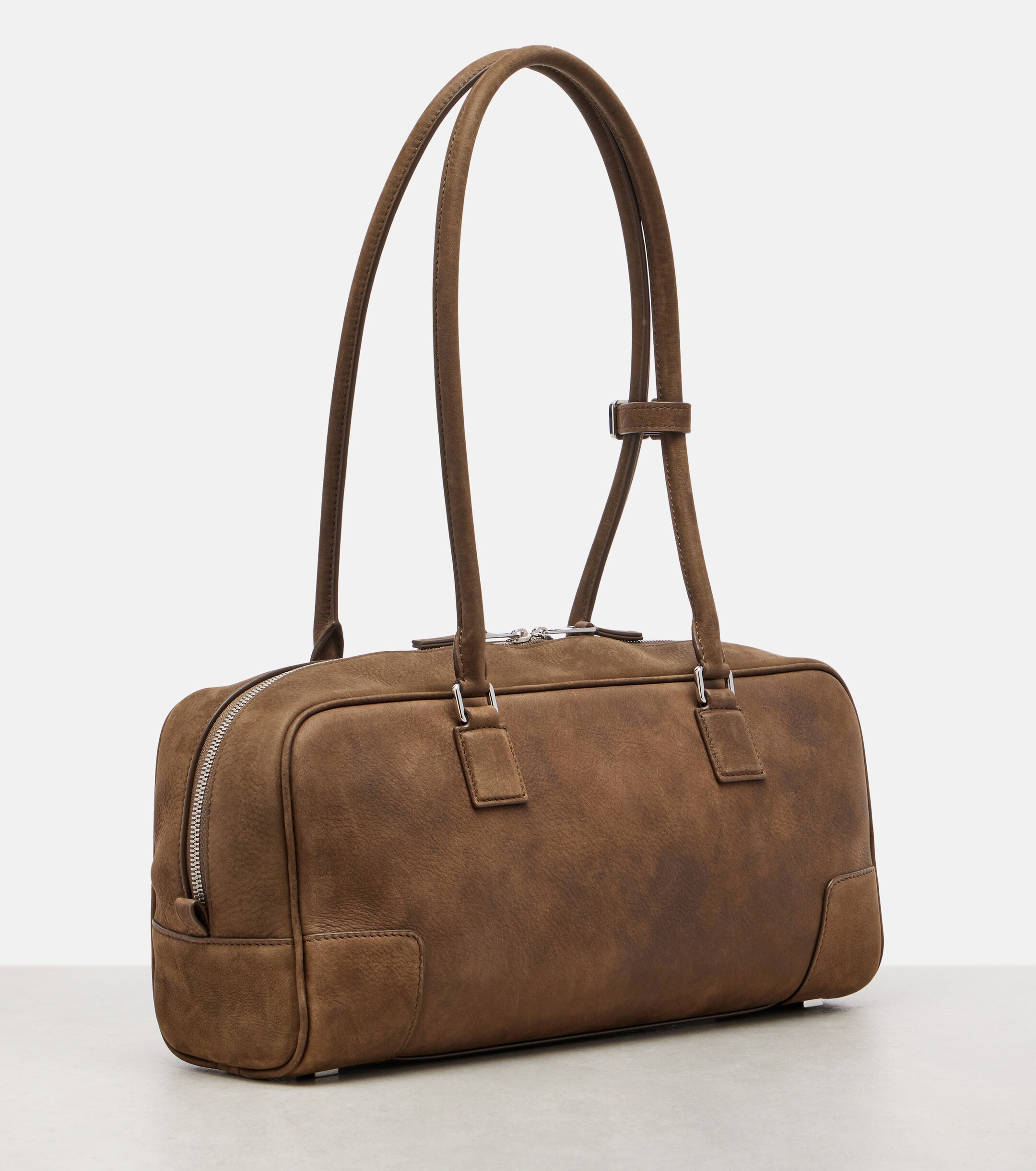 Loewe Amazona 31 leather shoulder bag