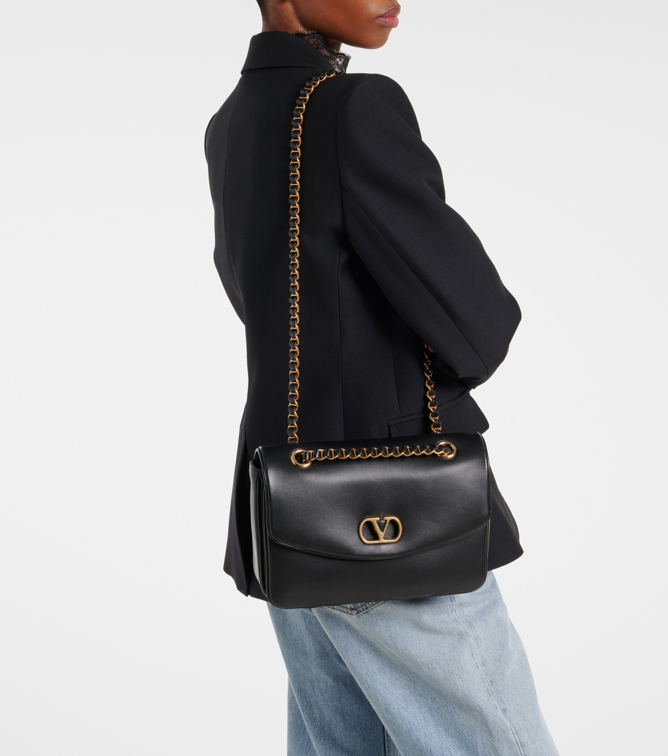 Valentino Garavani Djuna Medium leather shoulder bag thumbnail