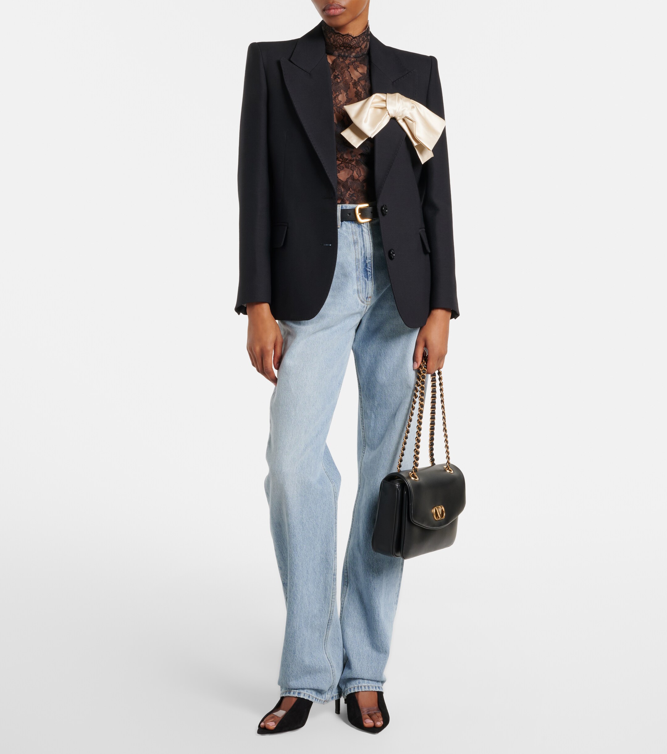 Valentino Garavani Djuna Medium leather shoulder bag thumbnail