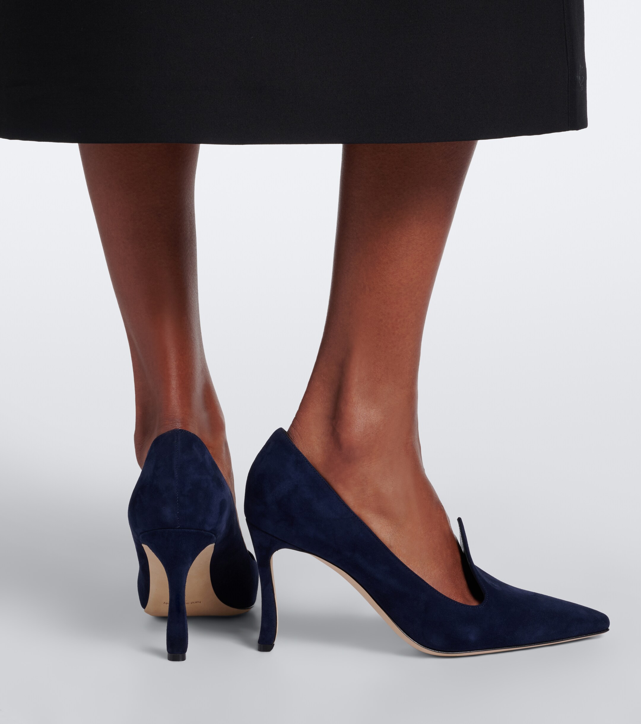 MANOLO BLAHNIK Manolo Blahnik Maldite suede pumps