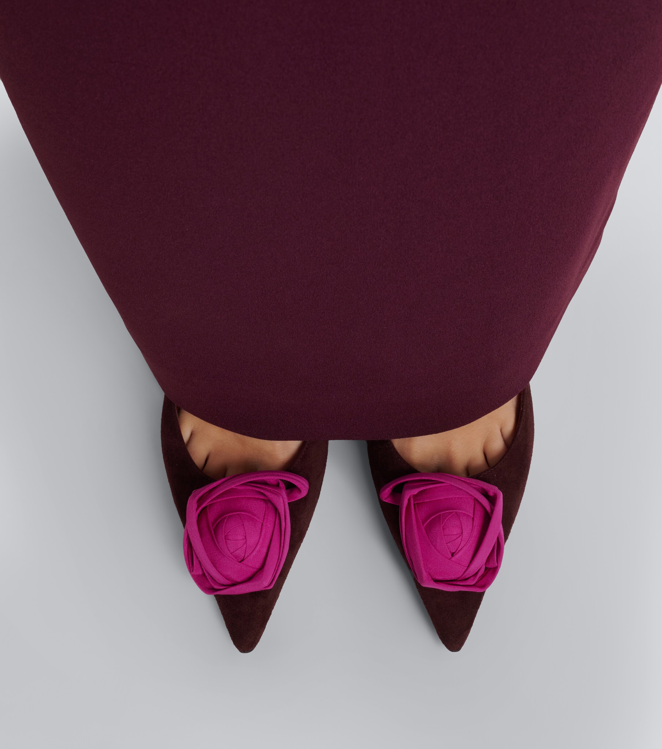 ROGER VIVIER Roger Vivier Rose Vivier floral-appliqué suede pumps