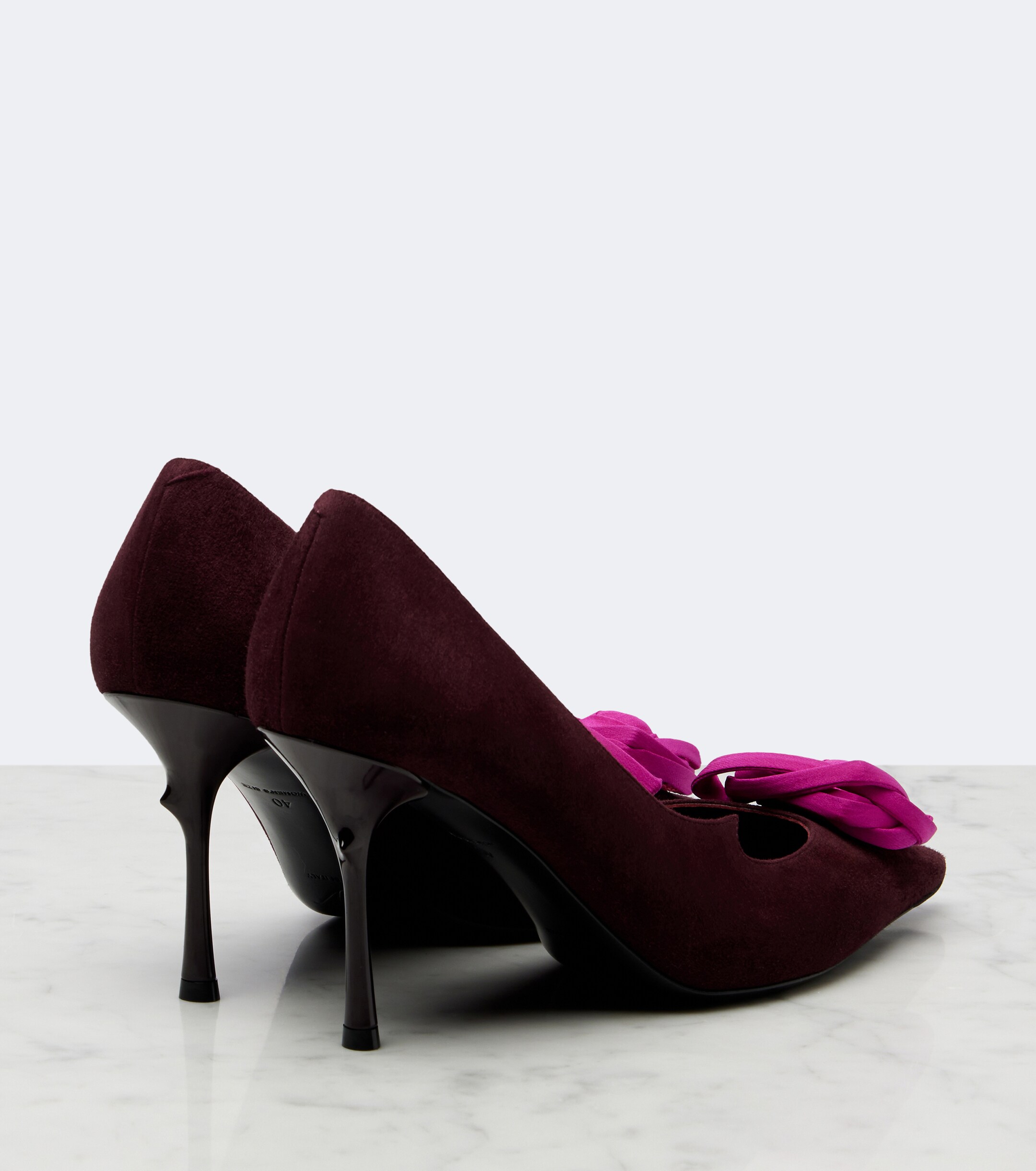 ROGER VIVIER Roger Vivier Rose Vivier floral-appliqué suede pumps