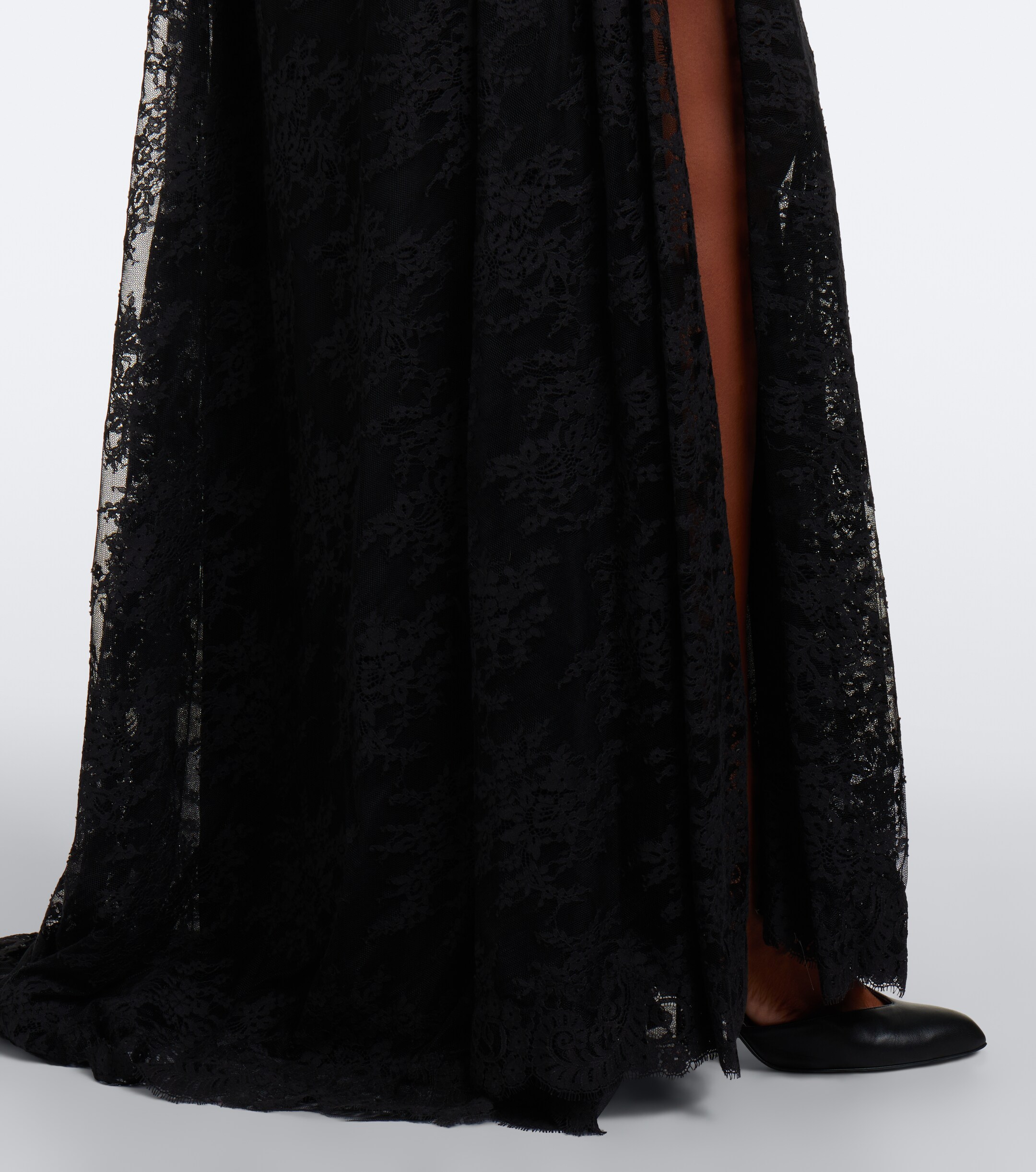 Monique Lhuillier Monique Lhuillier Embellished lace bustier gown