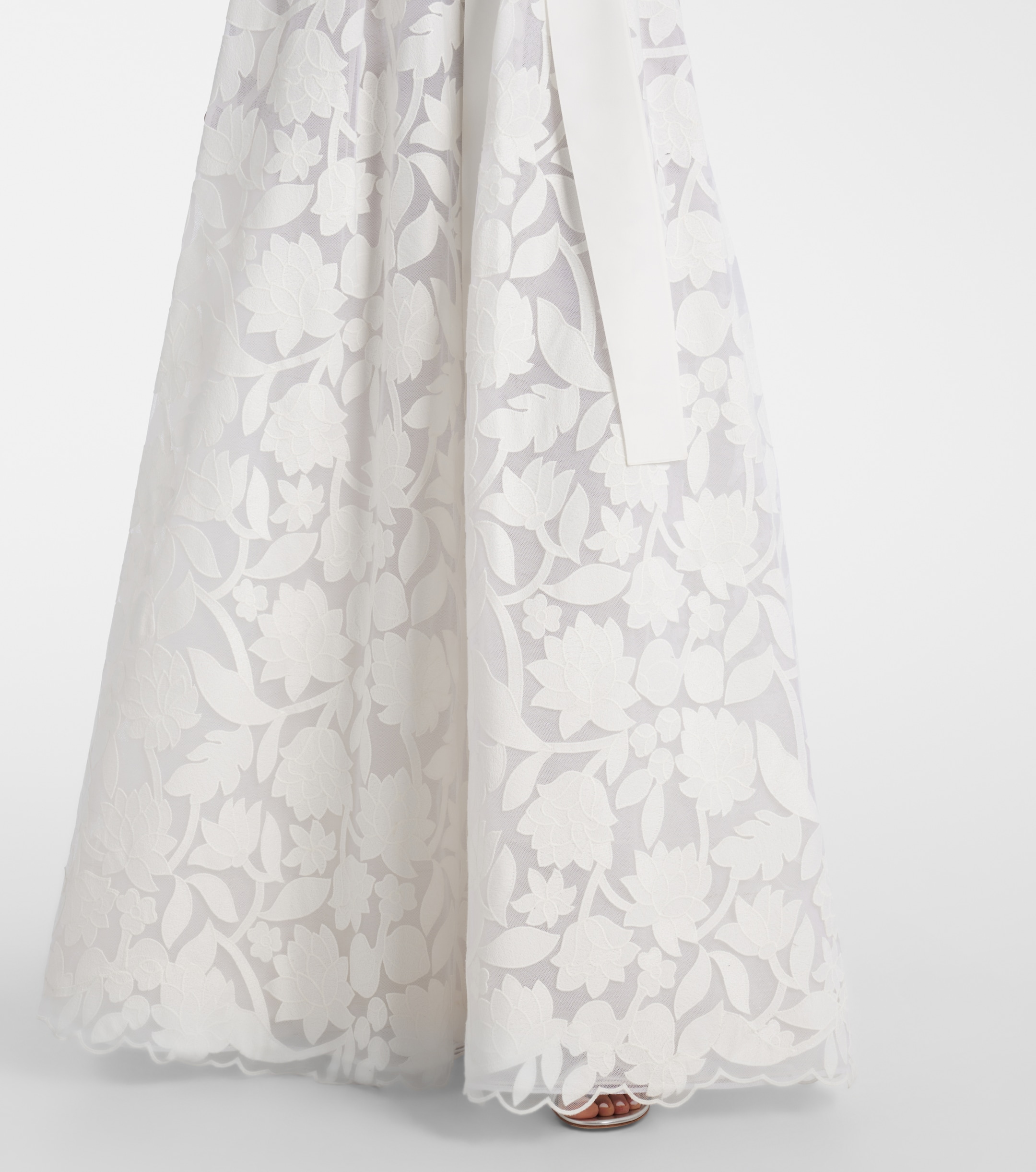 Elie Saab Embroidered floral gown thumbnail