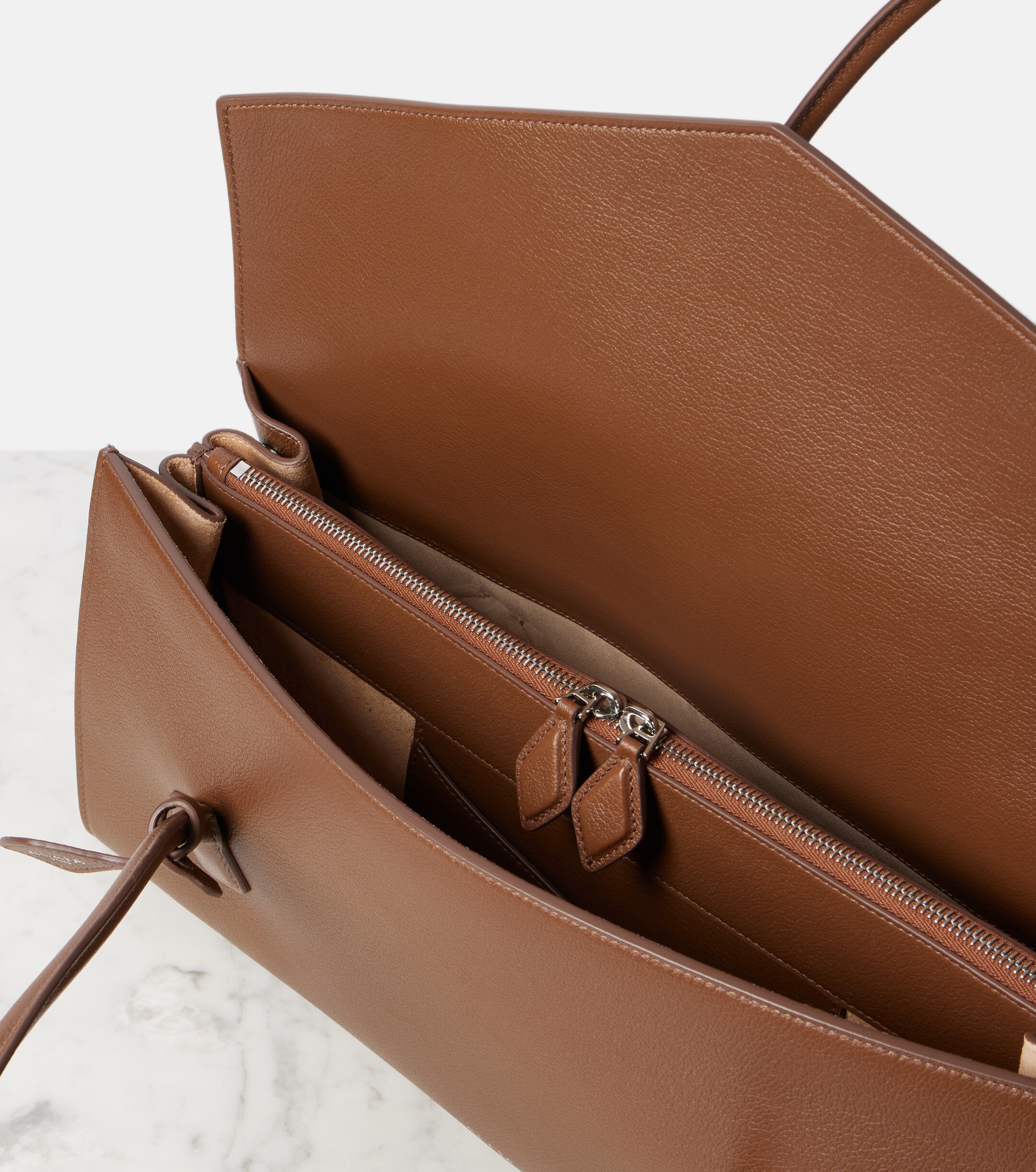 Alaïa Le Teckel leather tote bag